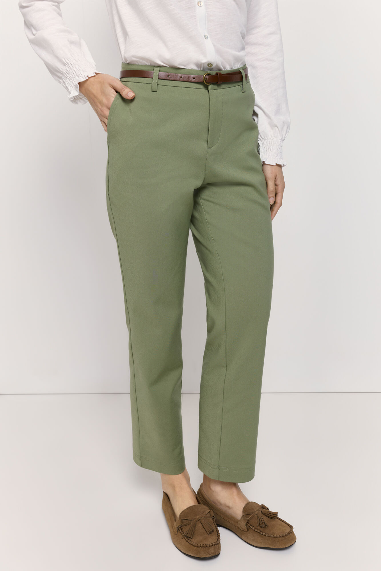 Milano Pantal&oacute;n chino con cintur&oacute;n