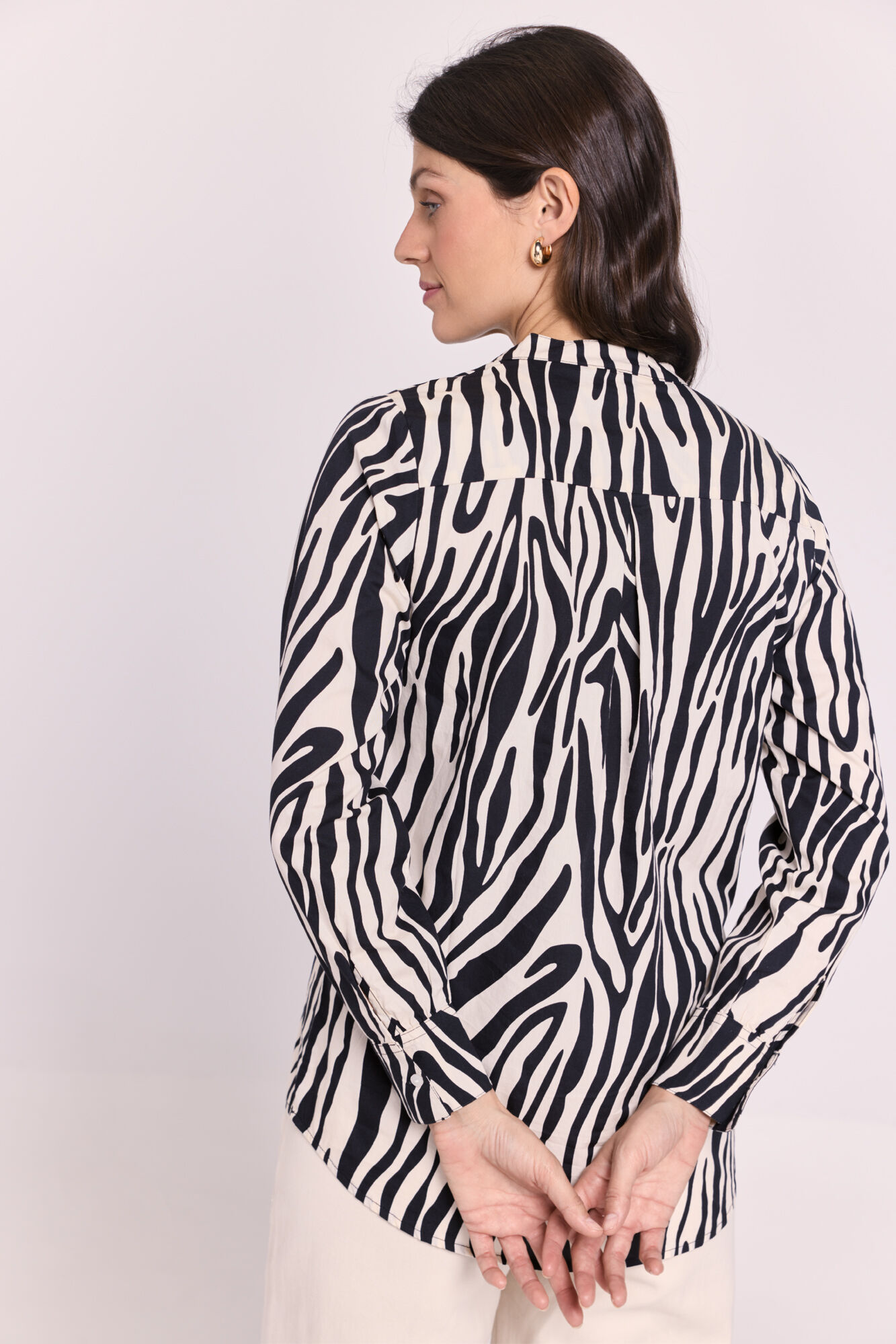 Milano Blusa escote en v Beige