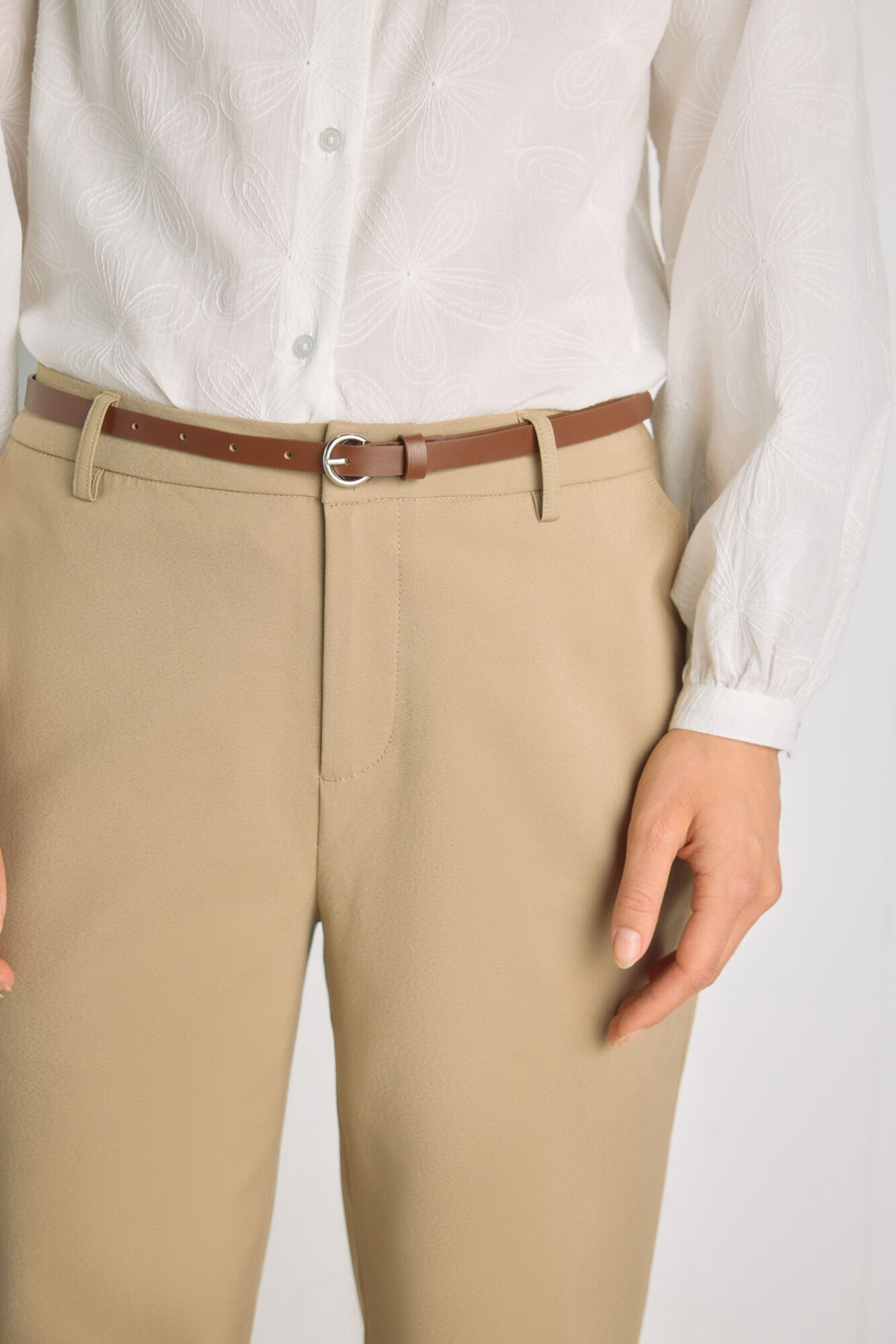 Milano Pantal&oacute;n chino con cintur&oacute;n Beige