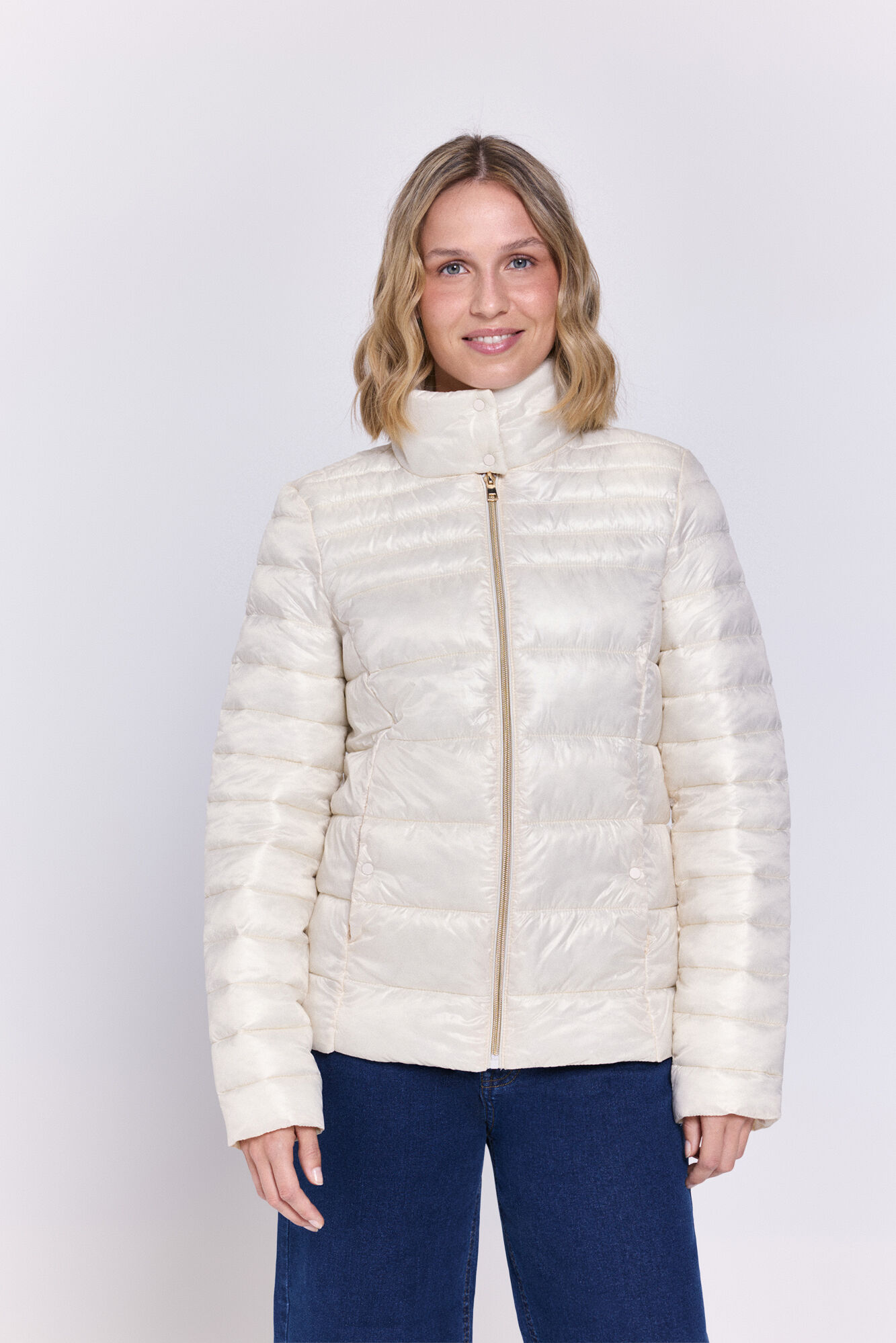 Milano Plum&iacute;fero short estilo plum&iacute;fero Marfil