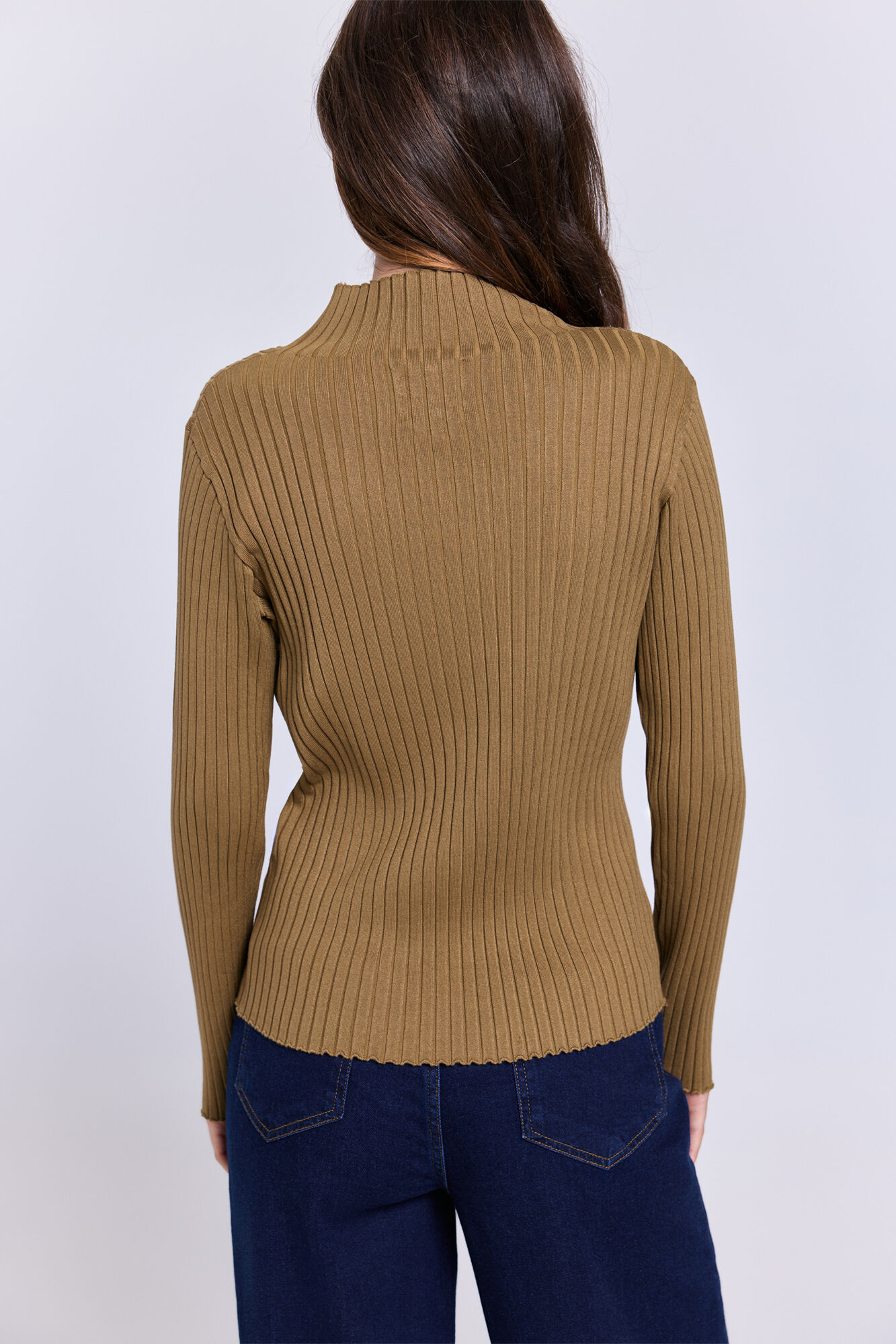 Milano Su&eacute;ter fino canal&eacute; cuello perkins Arena