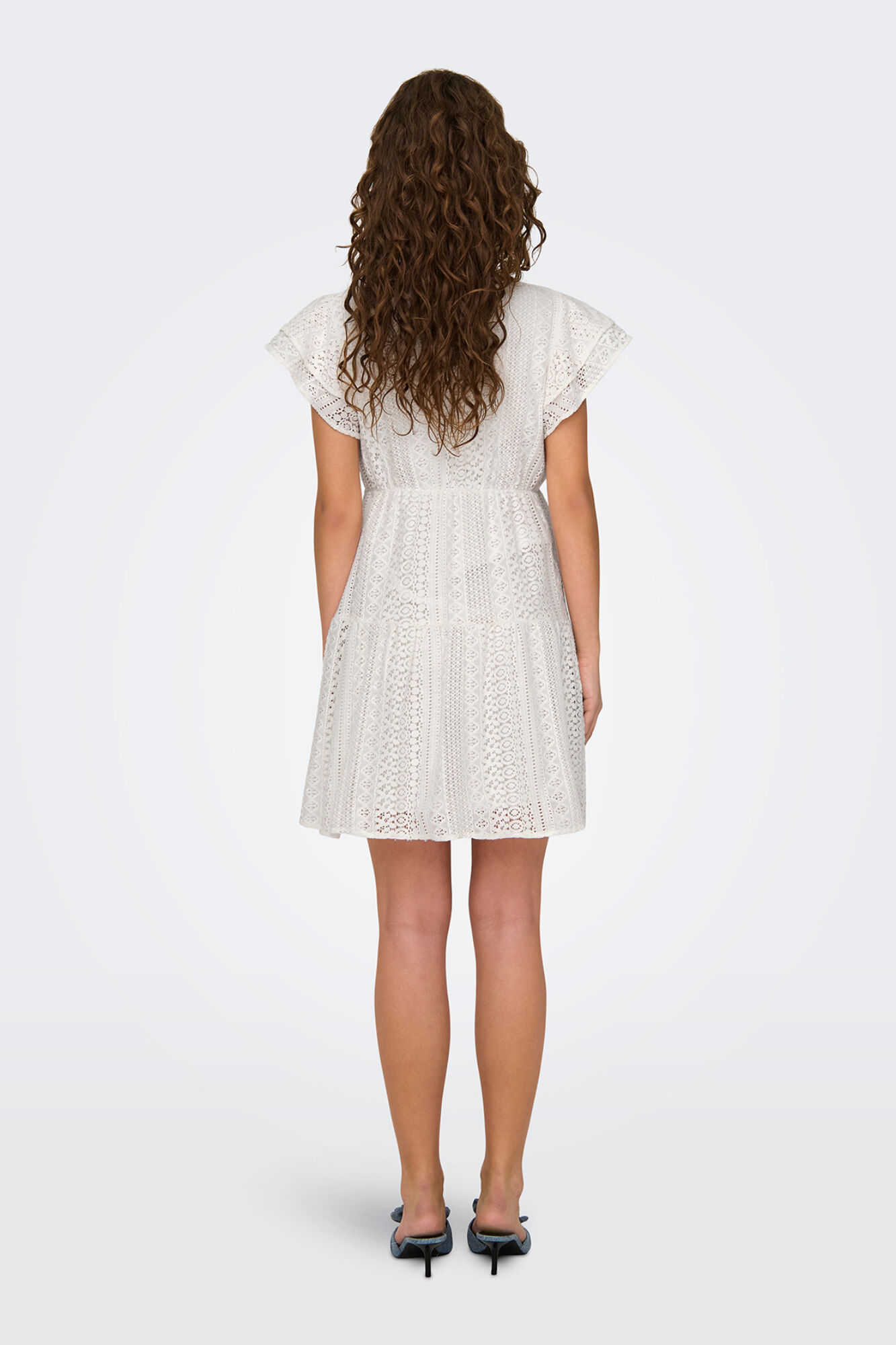 Only Vestido corto escote pico encaje natural