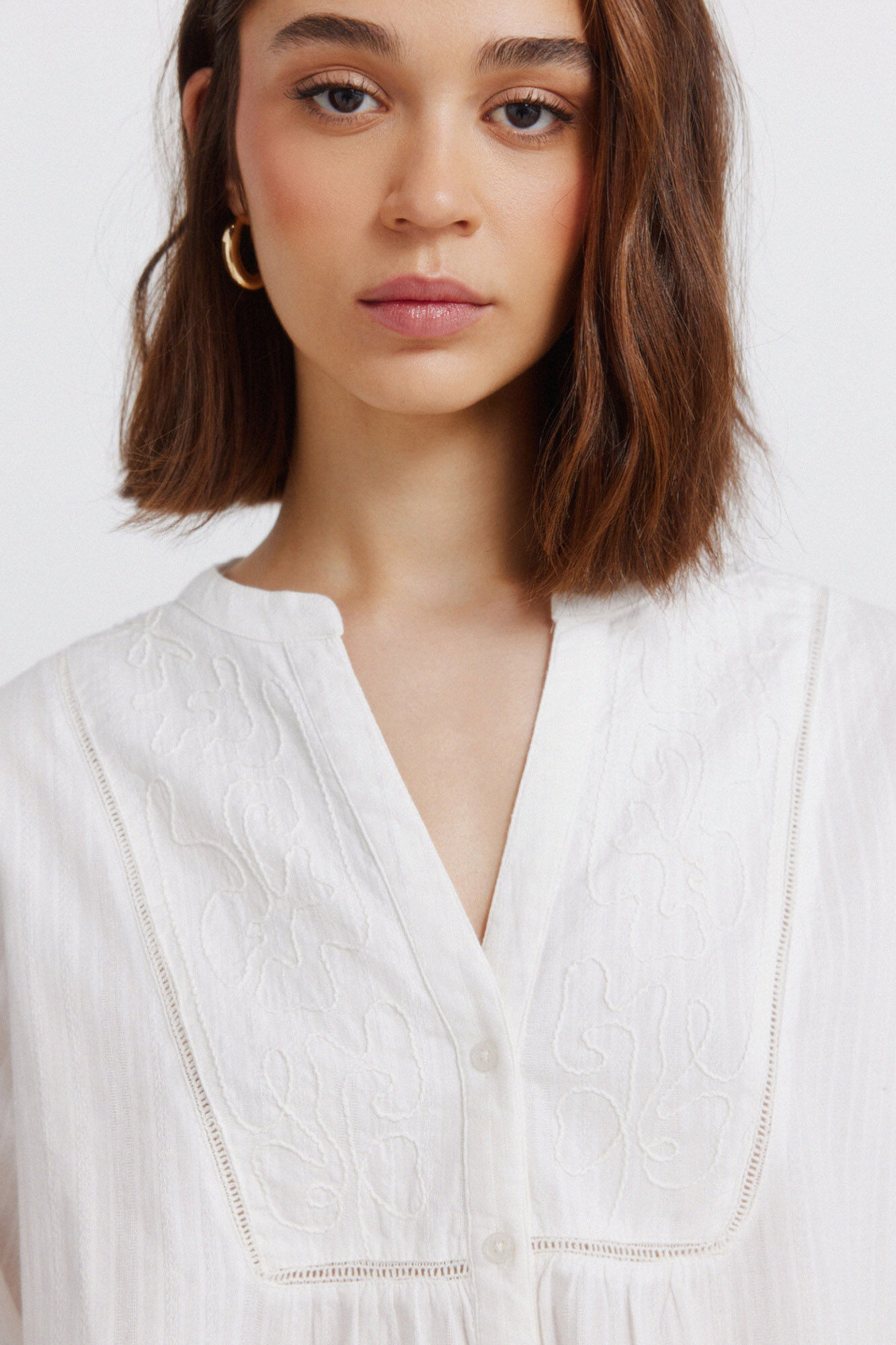 Springfield Blusa manga larga bordada blanco