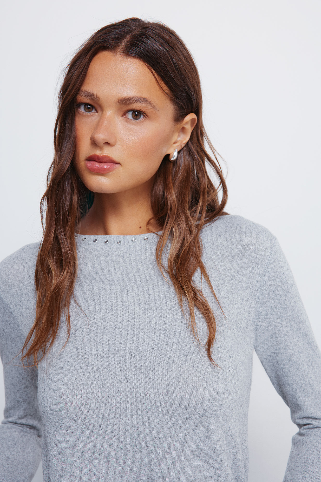 Springfield Playera con cuello tachonado