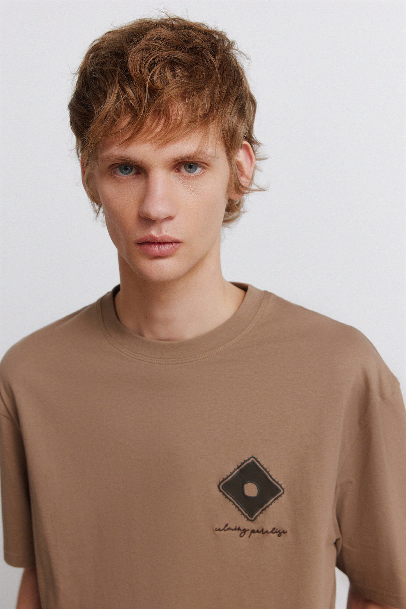 Springfield Playera de parches caf&eacute;