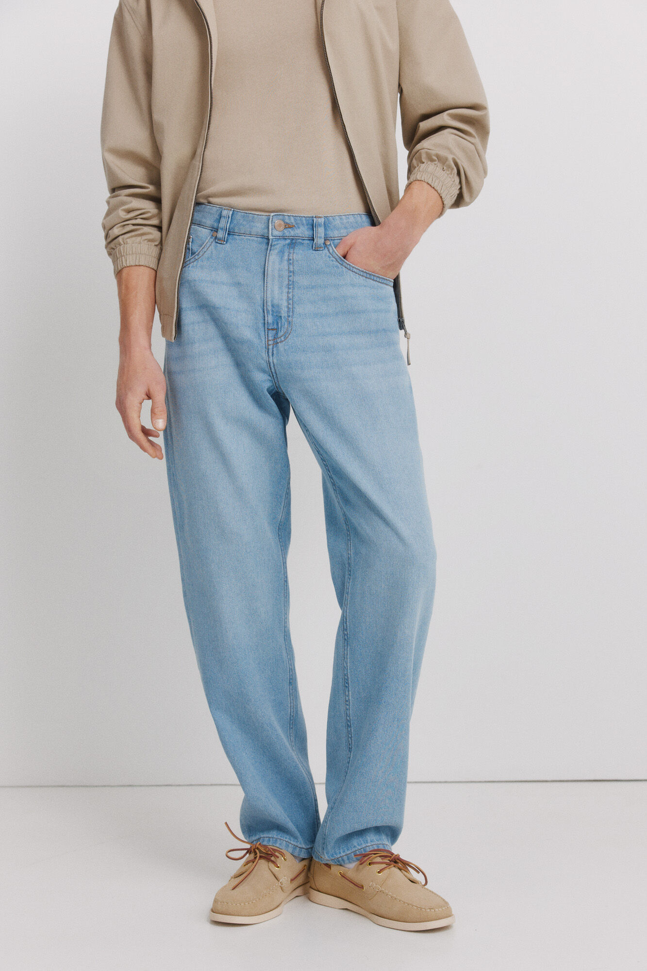 Springfield Jeans ultra ligero lavado medio corte recto