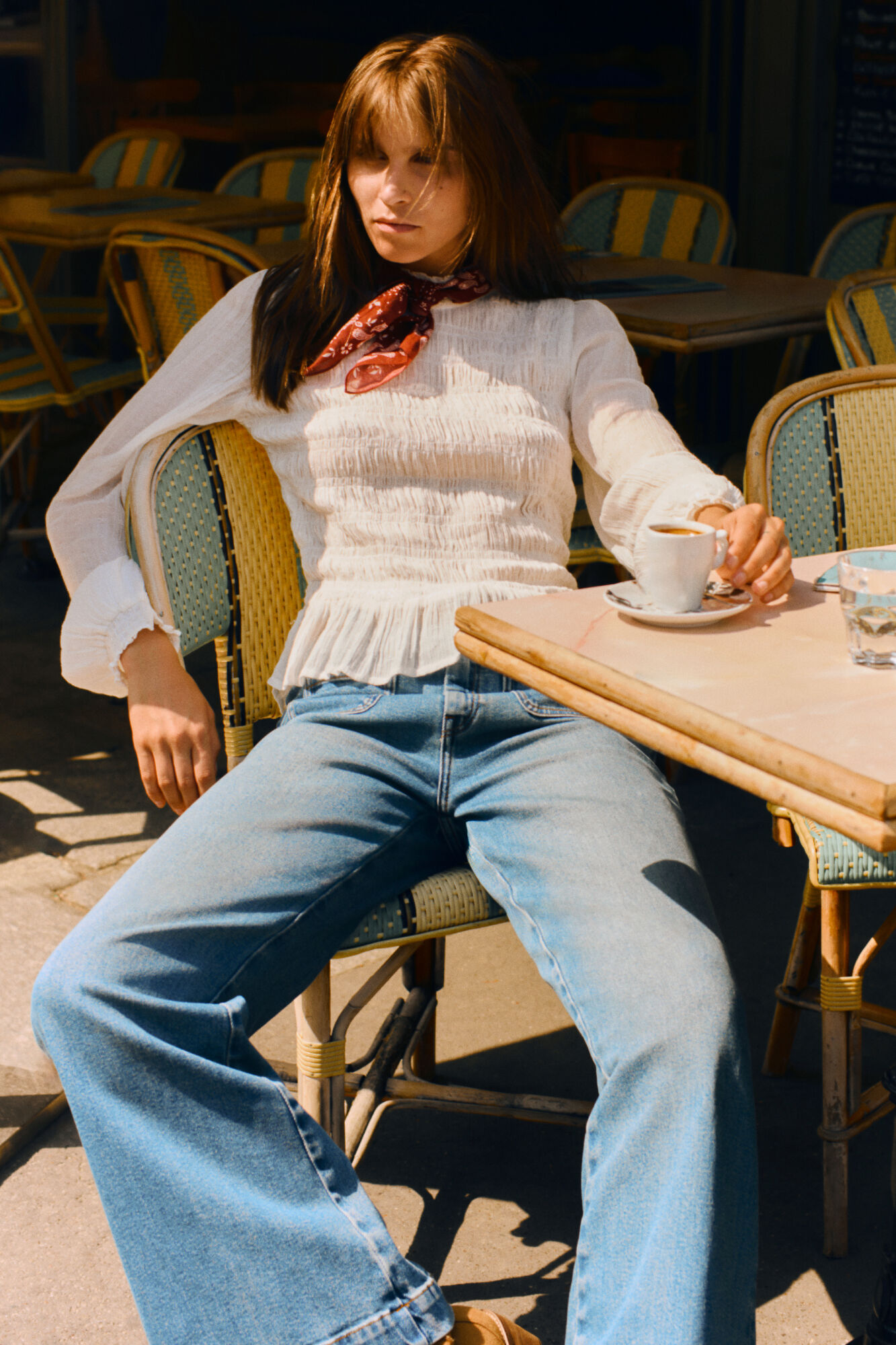 Springfield Jeans s&uacute;per acampanados y c&oacute;modos azul