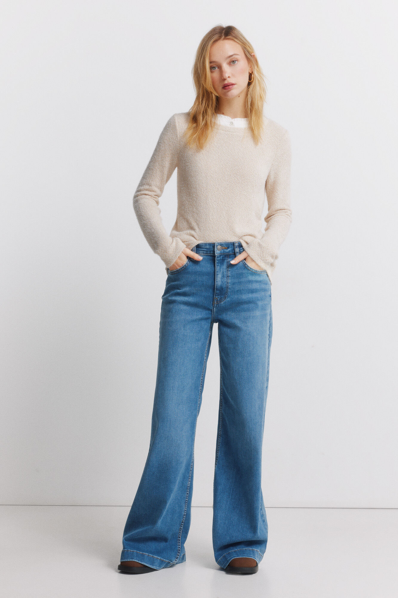 Springfield Playera chenilla cuello combinado caf&eacute;