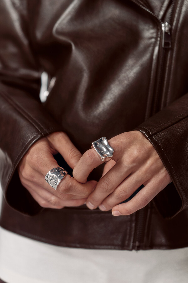 High Spirits Chamarra Revvy café