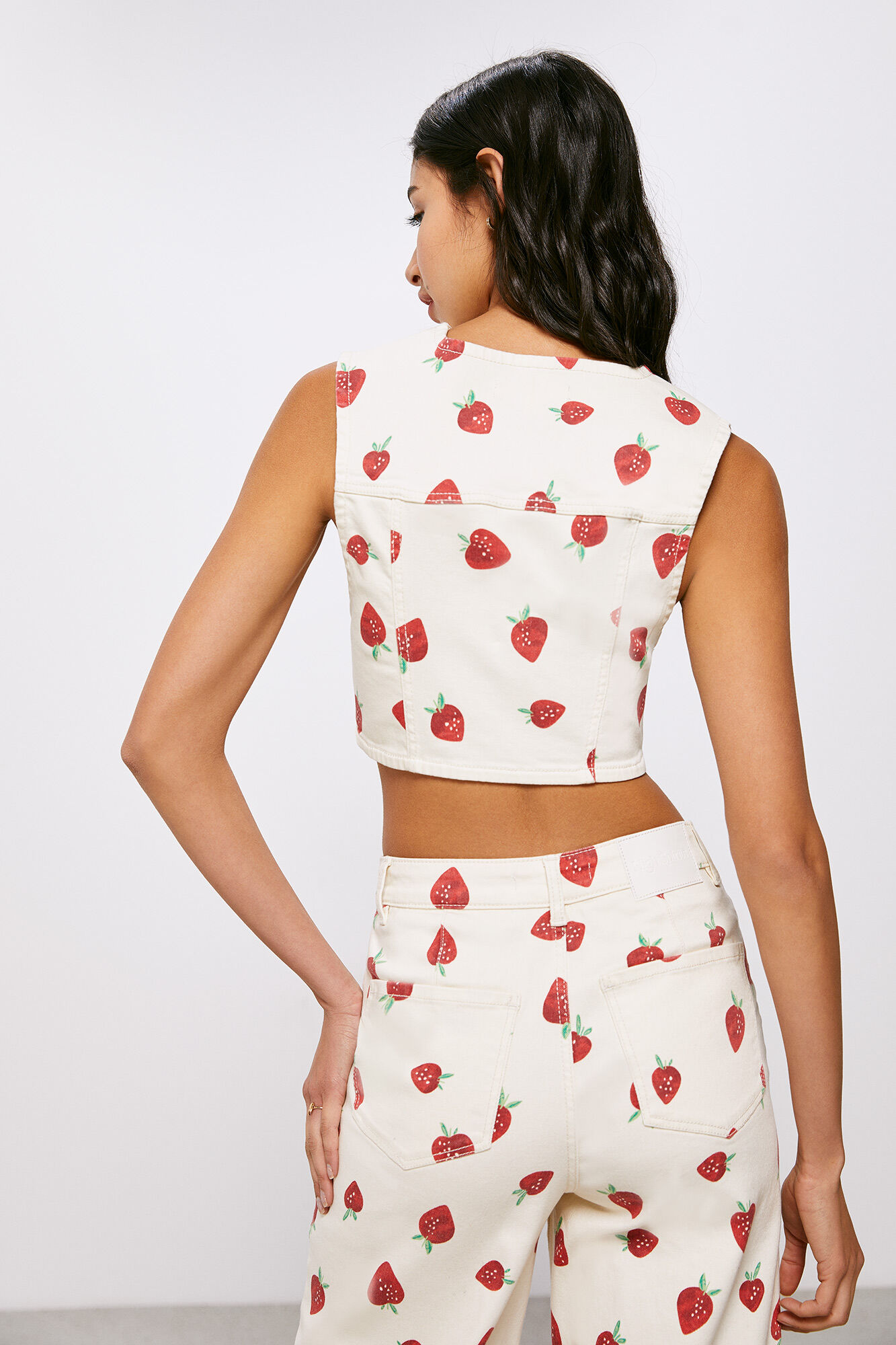 High Spirits Chaleco Berry-Cake beige