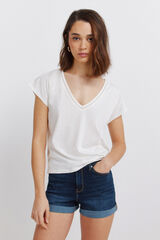 Springfield Playera escote en pico de encaje blanco