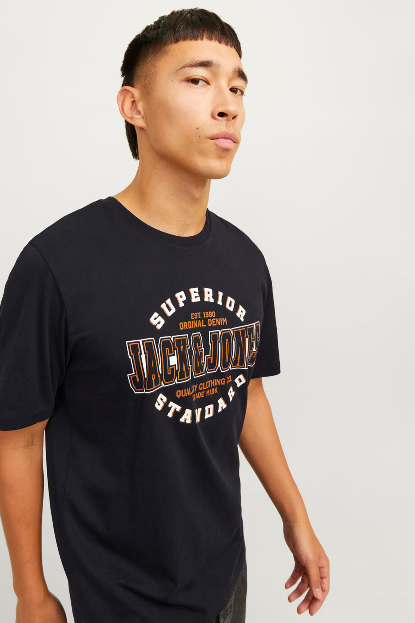 Jack & Jones Playera est&aacute;ndar fit negro