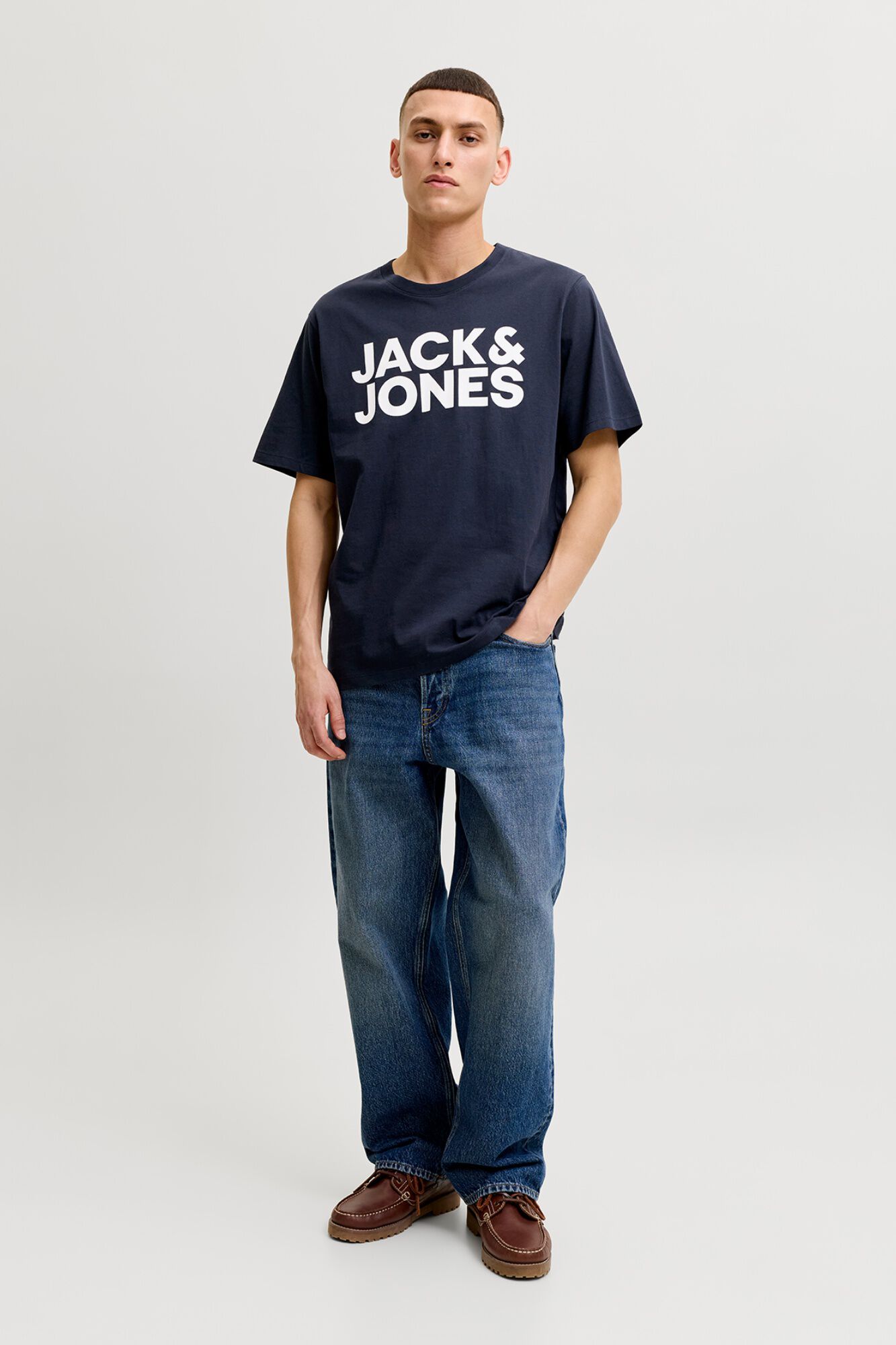 Jack & Jones Playera est&aacute;ndar fit marino