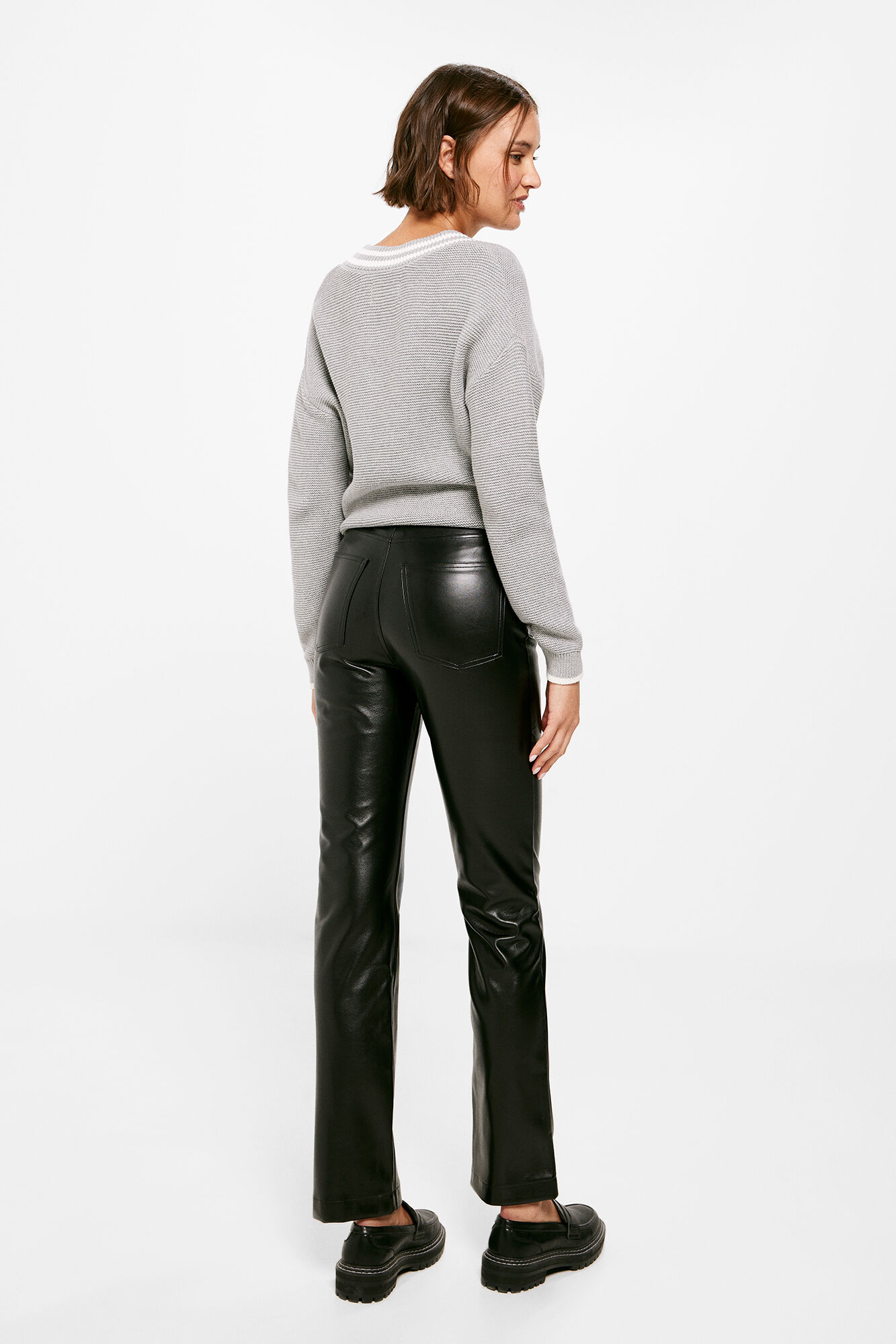 Pantal n Negro Efecto Piel Pantalones de mujer Springfield MX