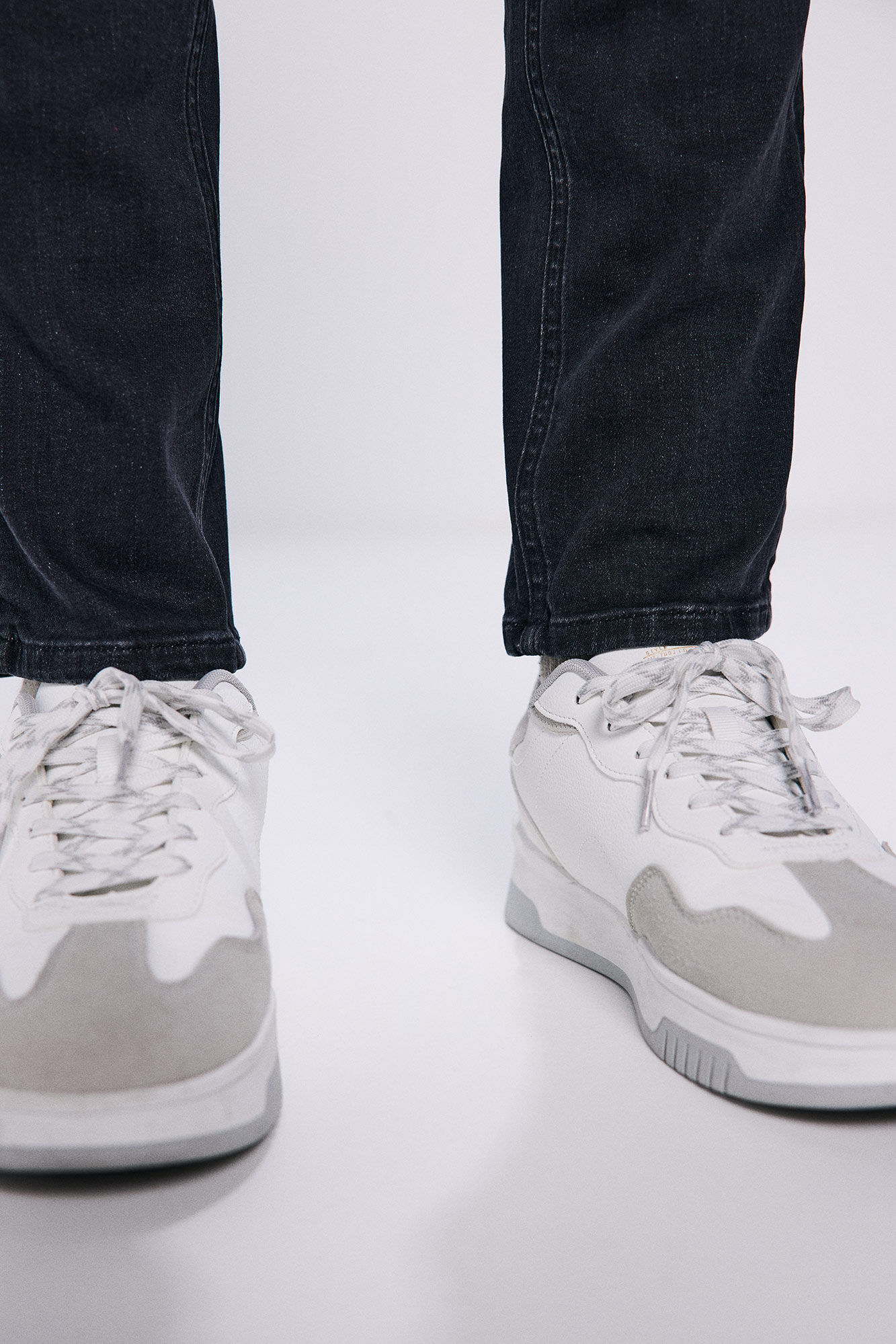 Springfield Vaquero skinny fit negro gris