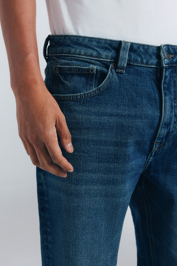 Springfield Jeans rectos teñidos con lavado oscuro turquesa