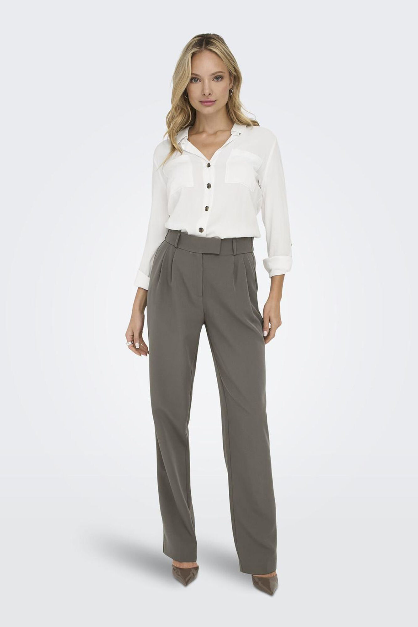 Only Camisa fluida con bolsillos frontales natural