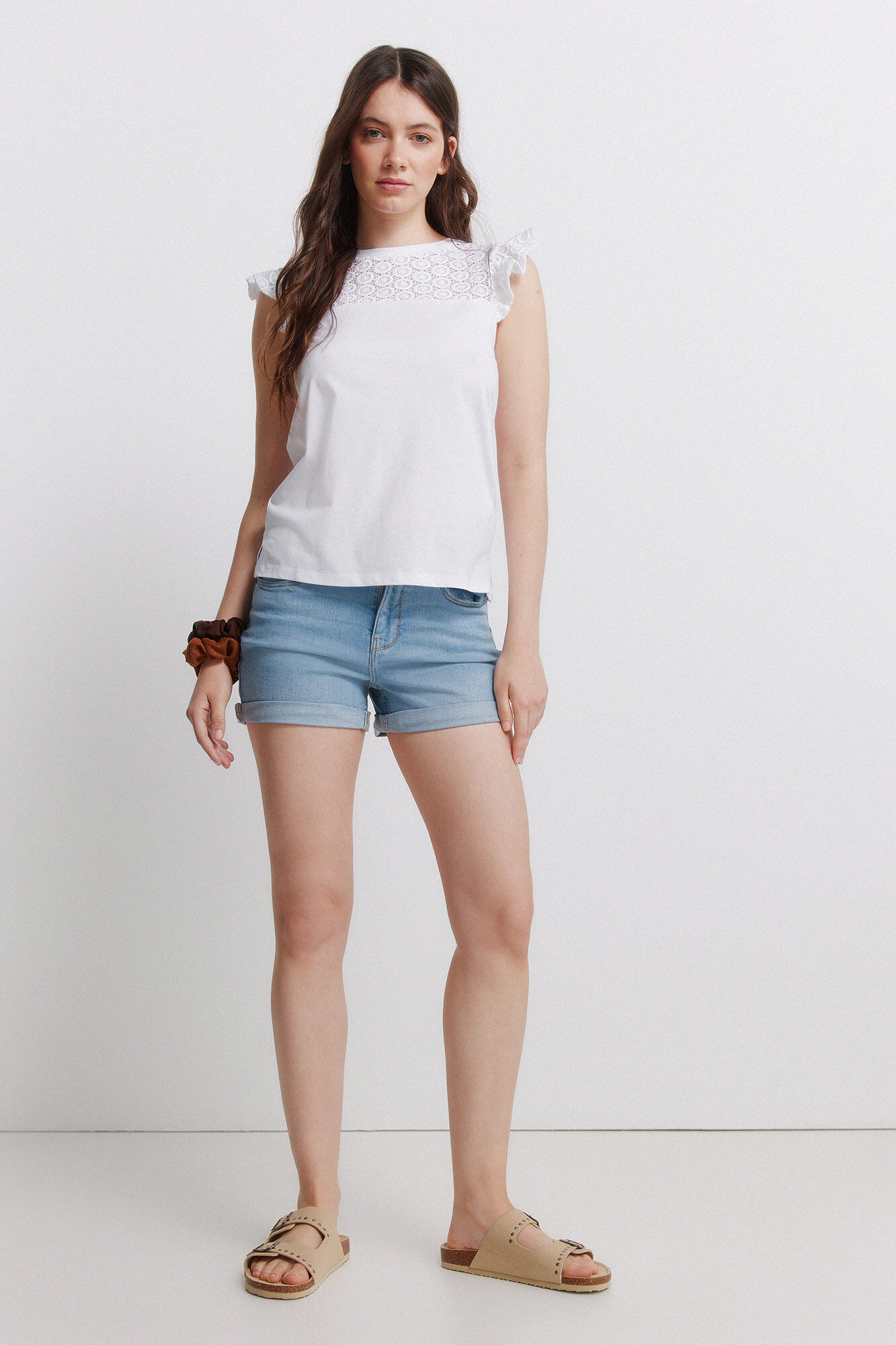 Springfield Playera con volantes y bordado suizo natural