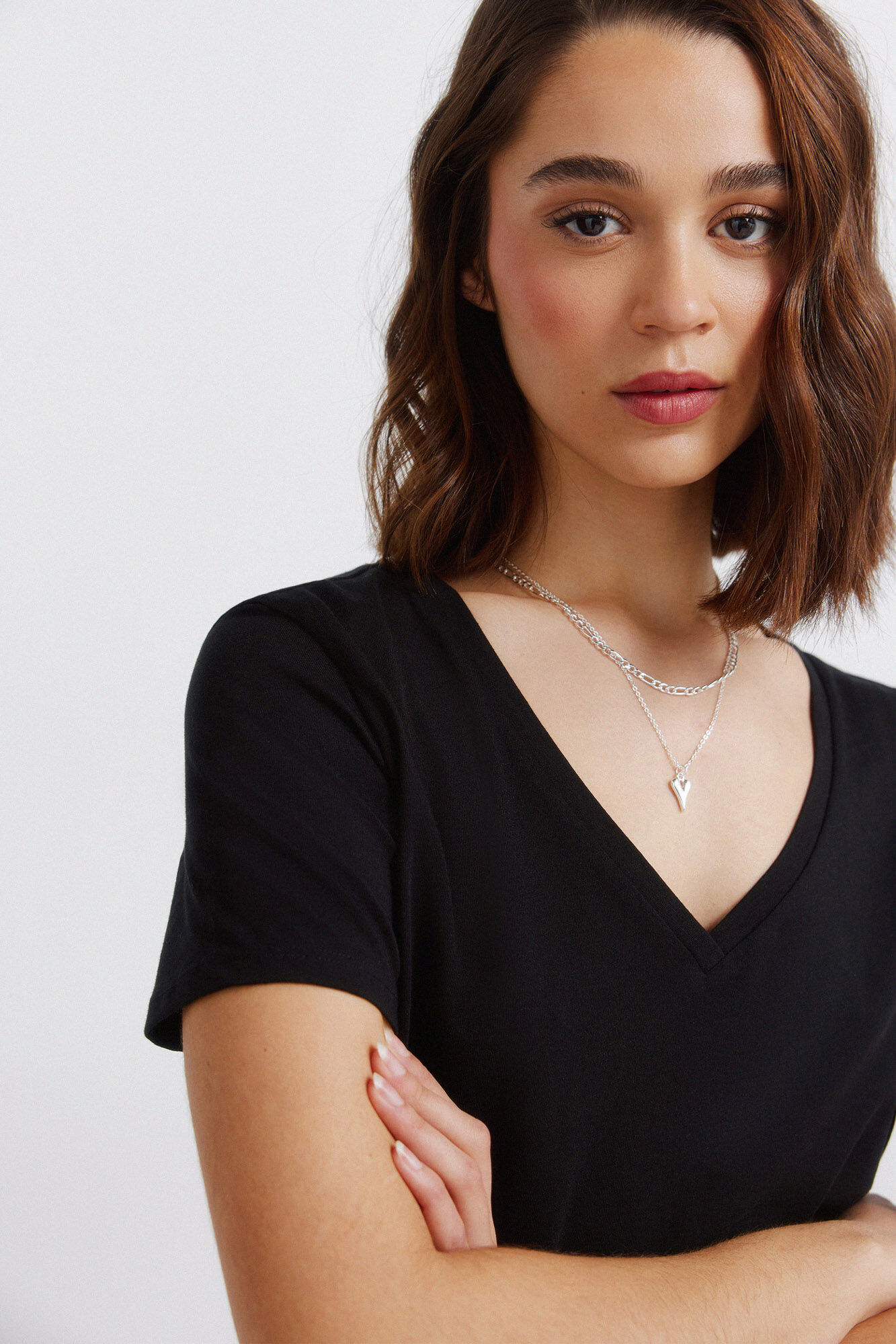 Springfield Playera b&aacute;sica cuello en pico de algod&oacute;n negro