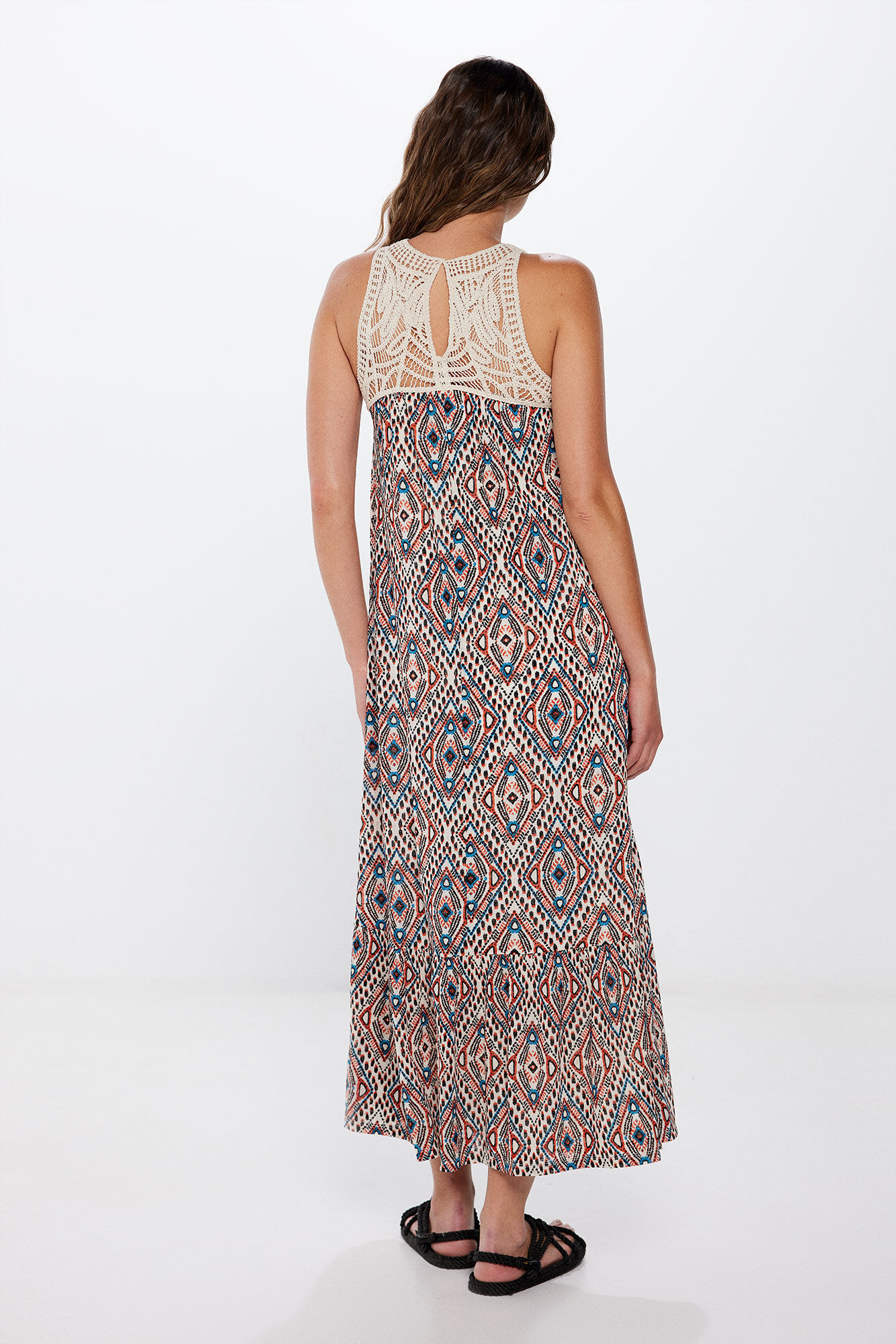 Springfield Vestido midi halter crochet caf&eacute;
