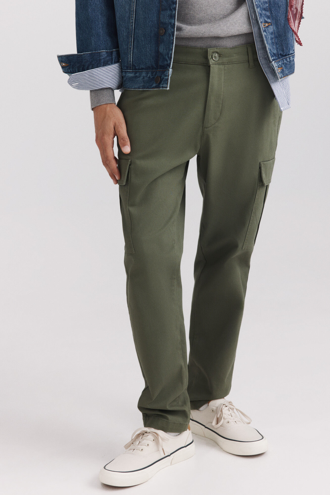 Springfield Pantal&oacute;n cargo c&oacute;modo kaki
