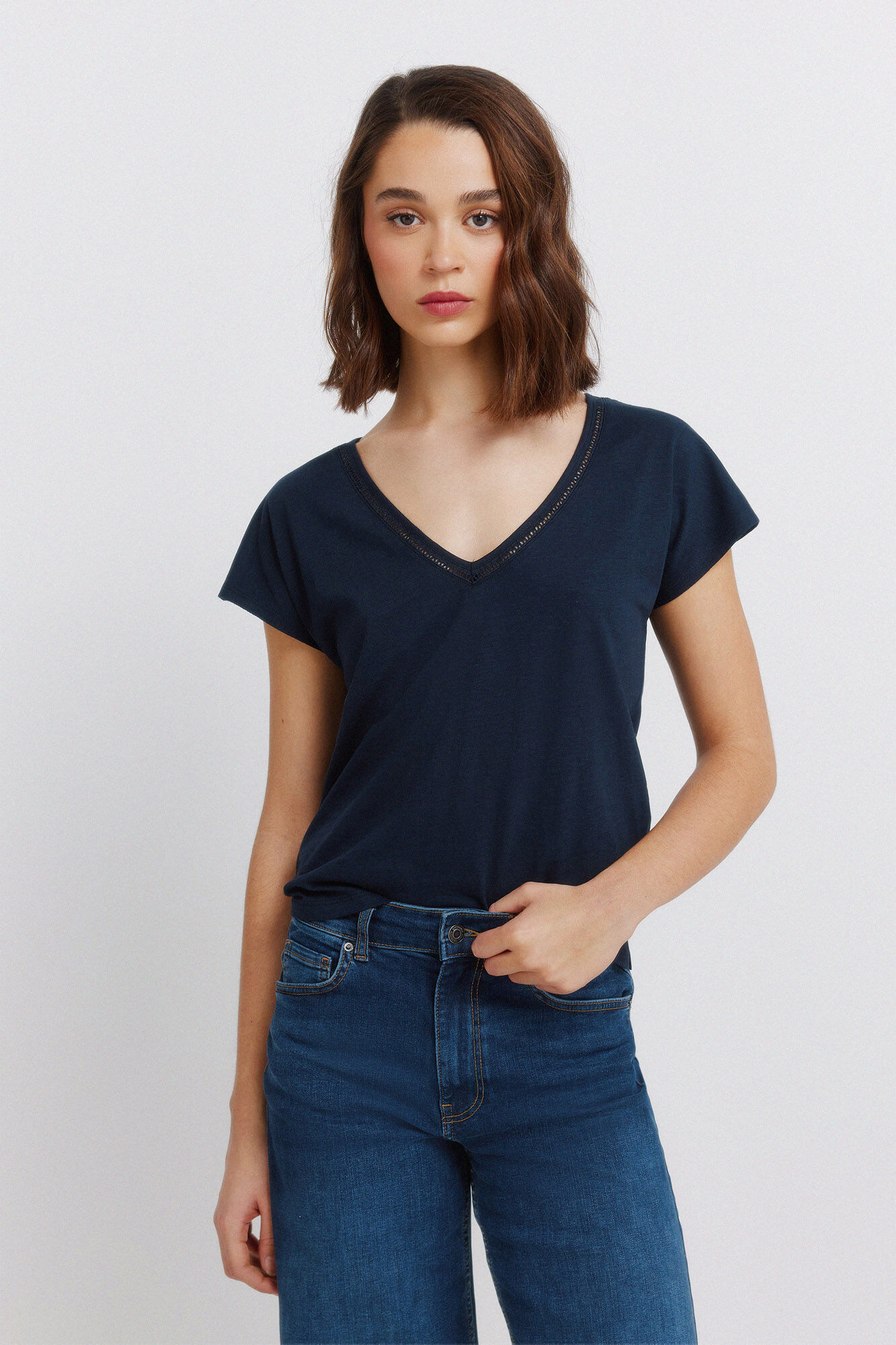 Springfield Playera escote en pico de encaje azul