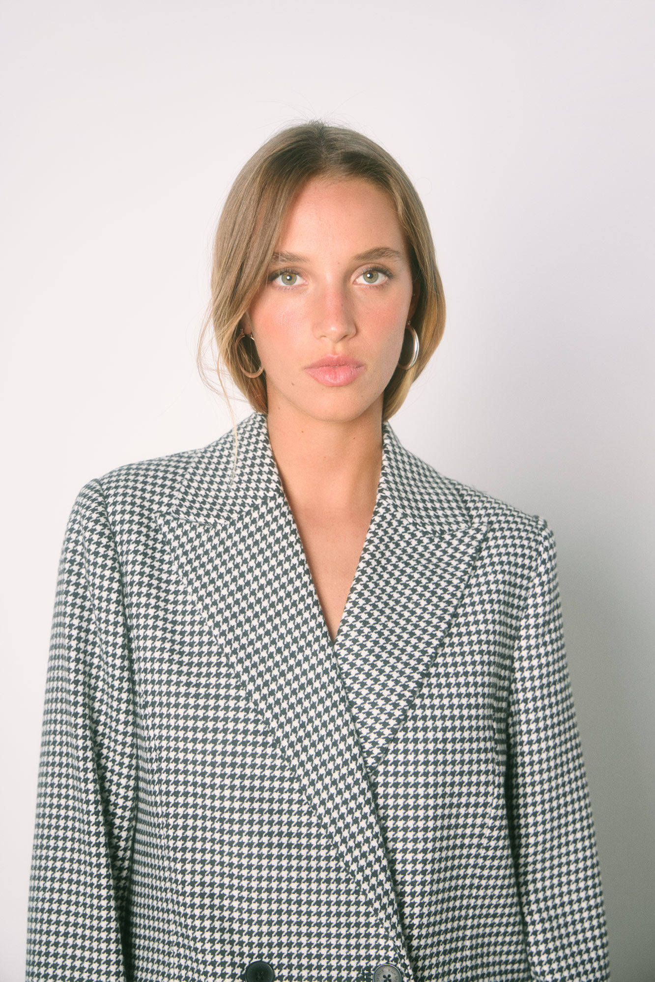 High Spirits Chamarra Bond negro