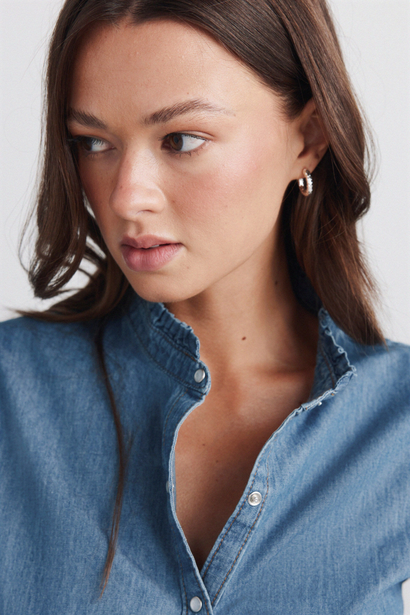 Springfield Camisa denim con volante en el cuello