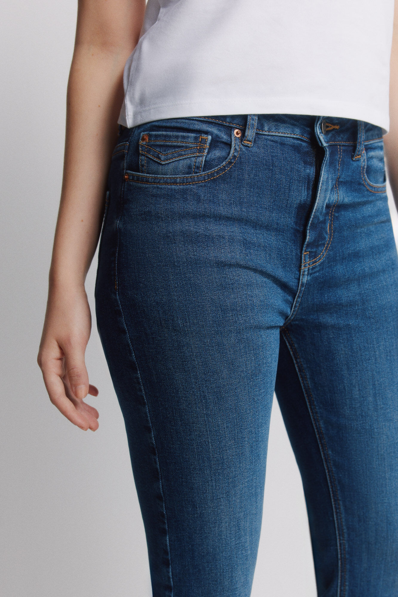 Springfield Jeans acampanados azul