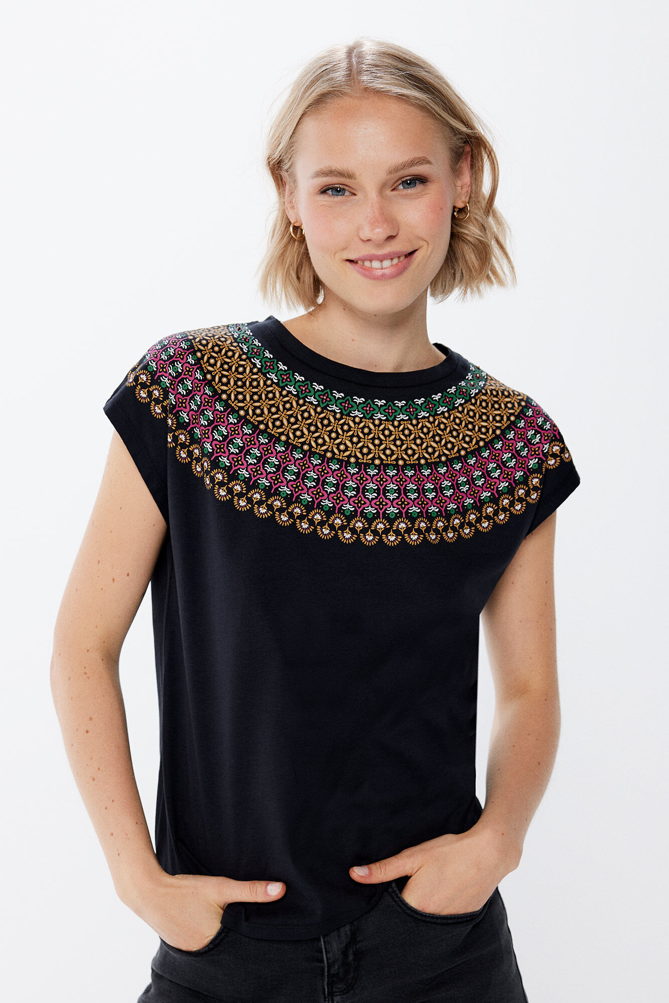 Springfield Playera cuello &eacute;tnico