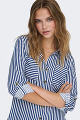 Only Camisa fluida con bolsillos frontales azulado