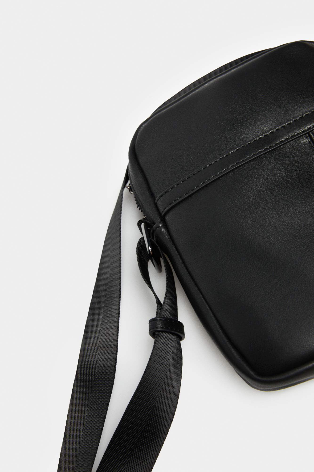 Bolso pequeno cruzado efecto piel Neceser para hombre Springfield MX
