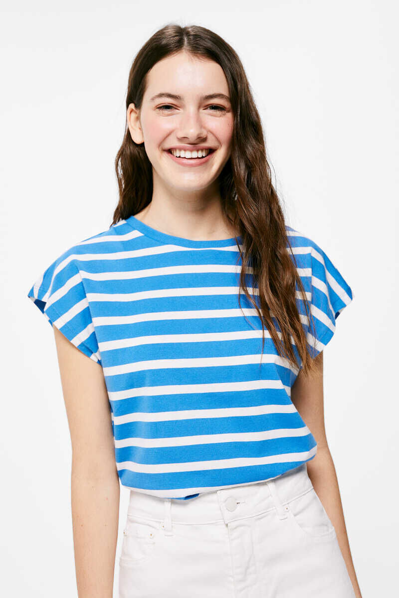 Playera Rayas Cuello Contraste