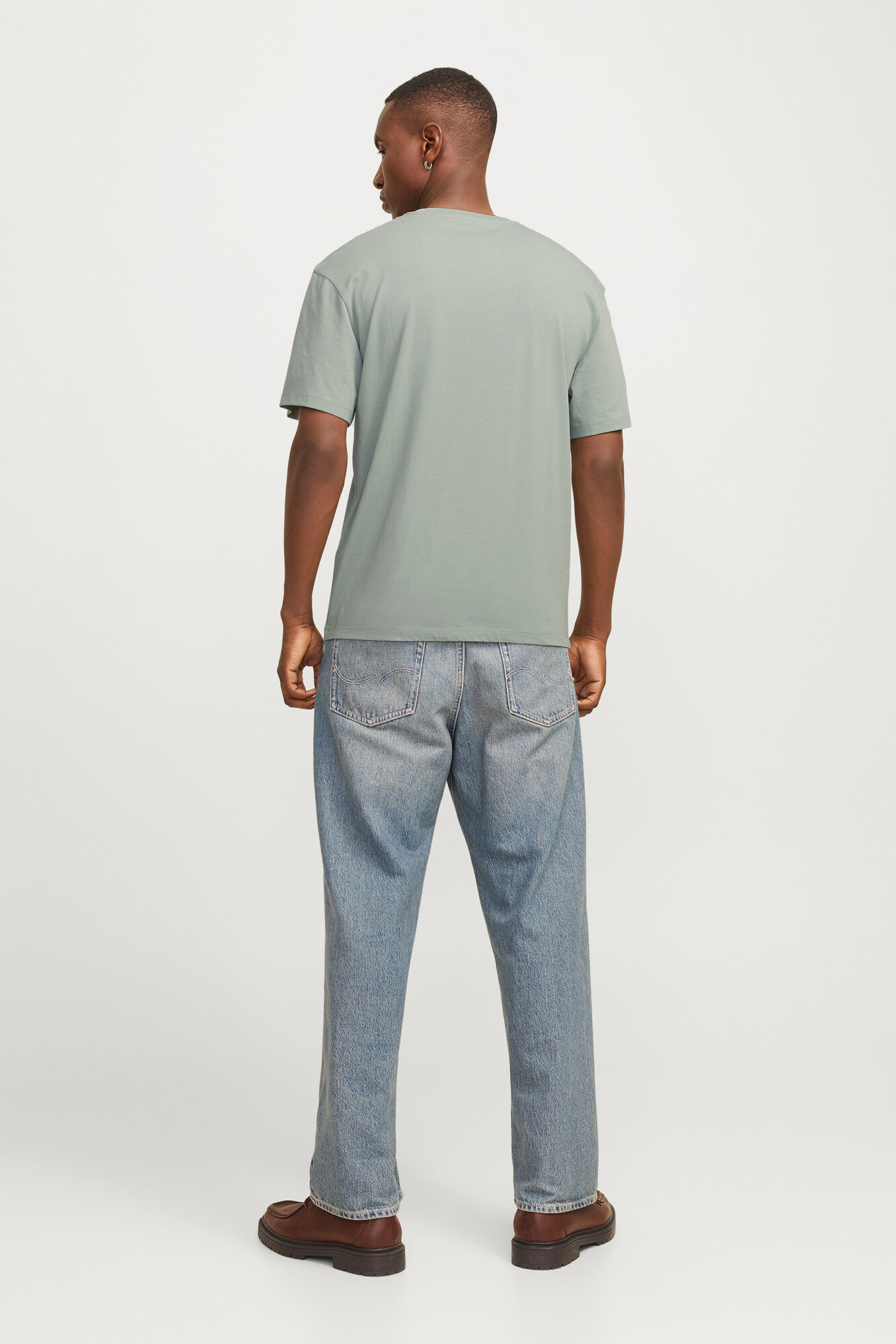 Jack & Jones Playera regular fit logo caza oscuro