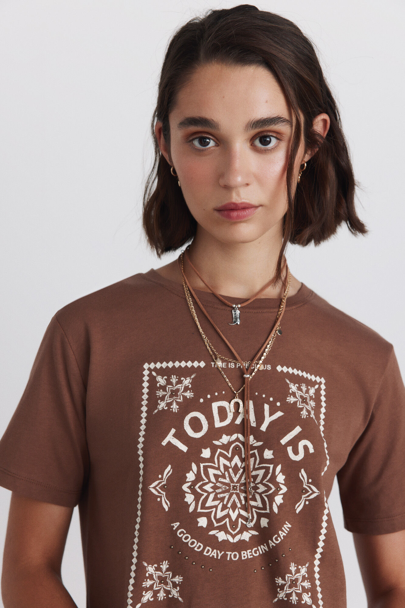 Springfield Playera de algod&oacute;n con estampado caf&eacute;