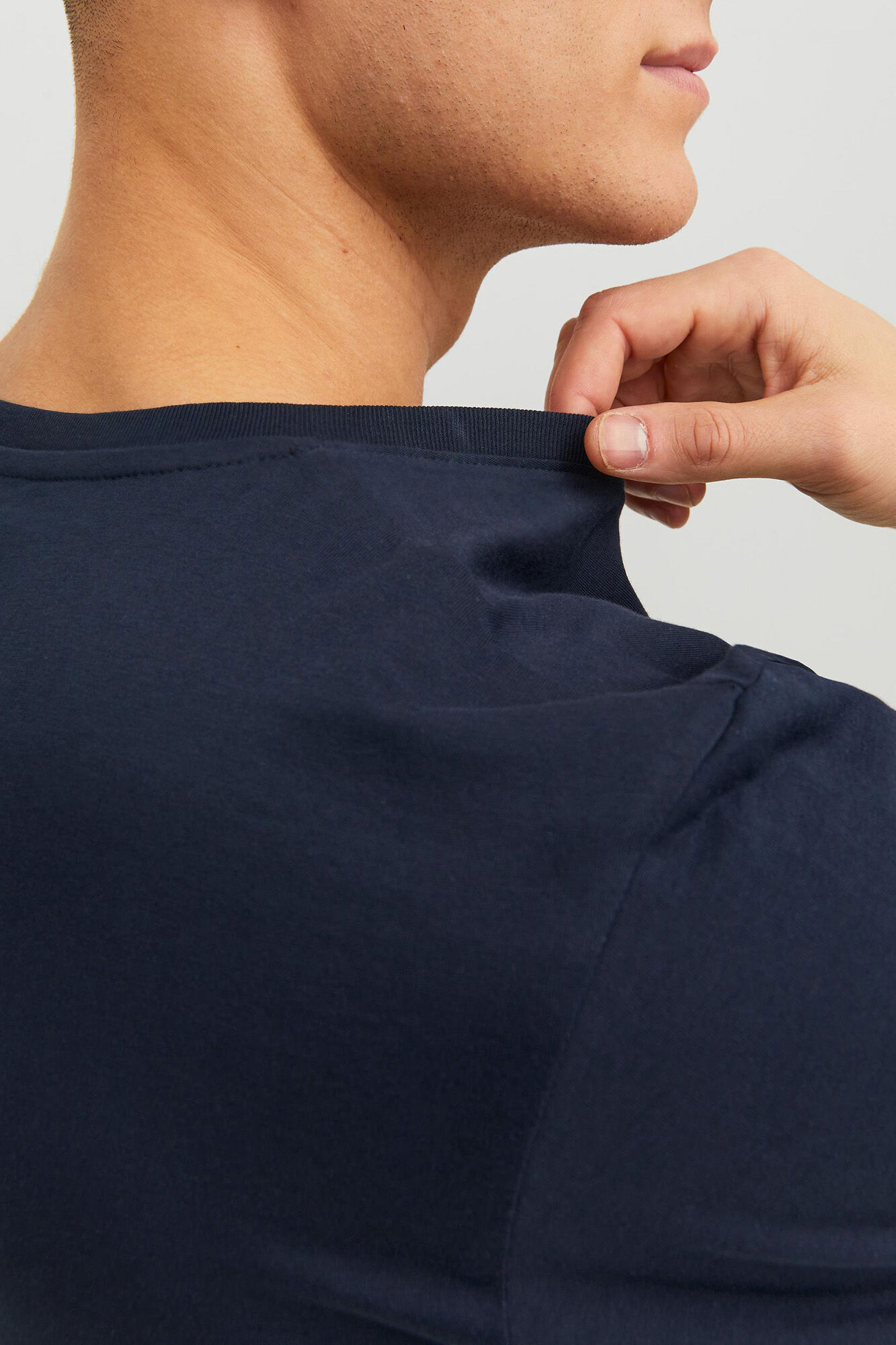 Jack & Jones Playera est&aacute;ndar fit marino