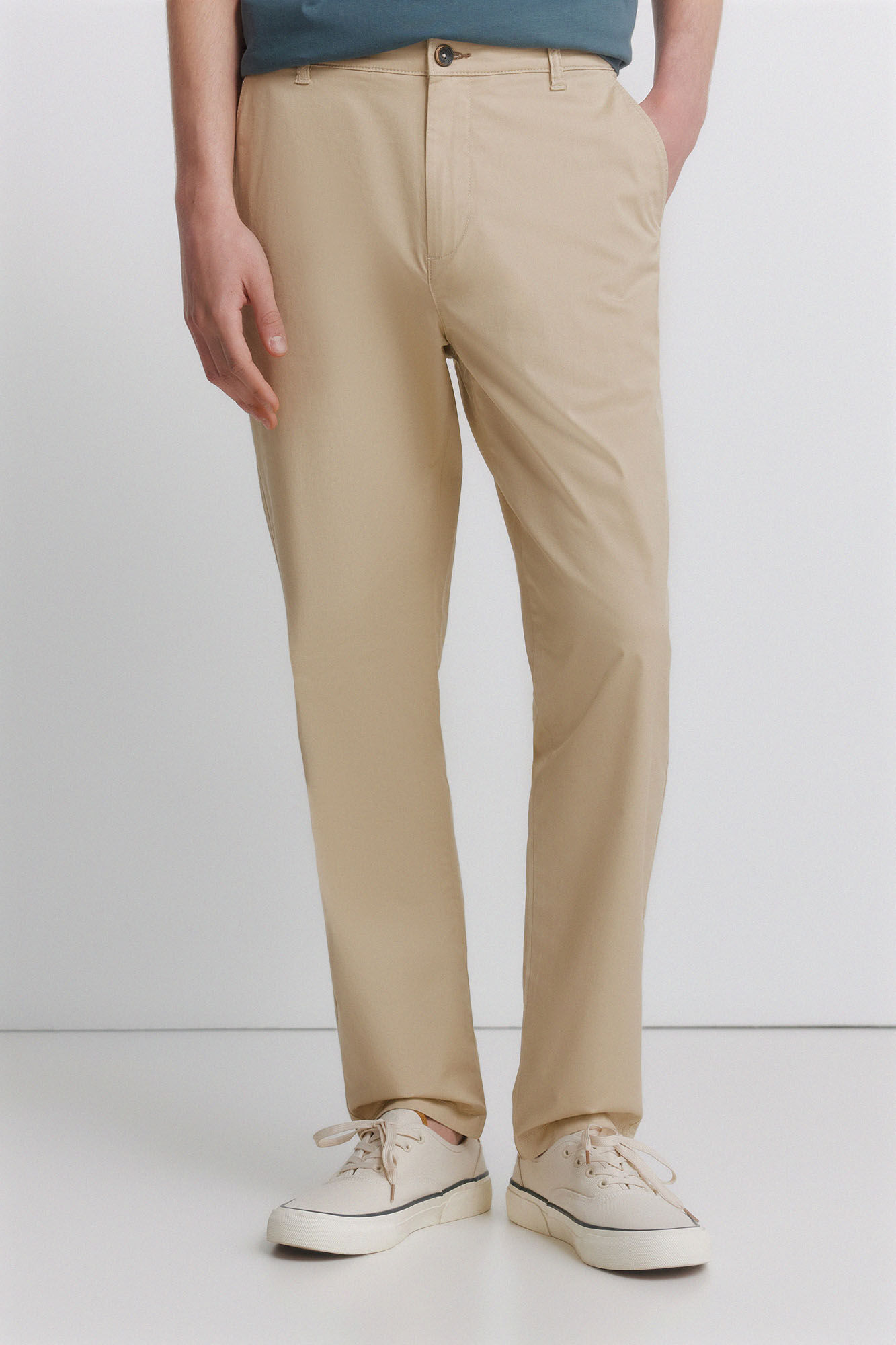 Springfield Pantal&oacute;n chino ligero c&oacute;modo slim fit