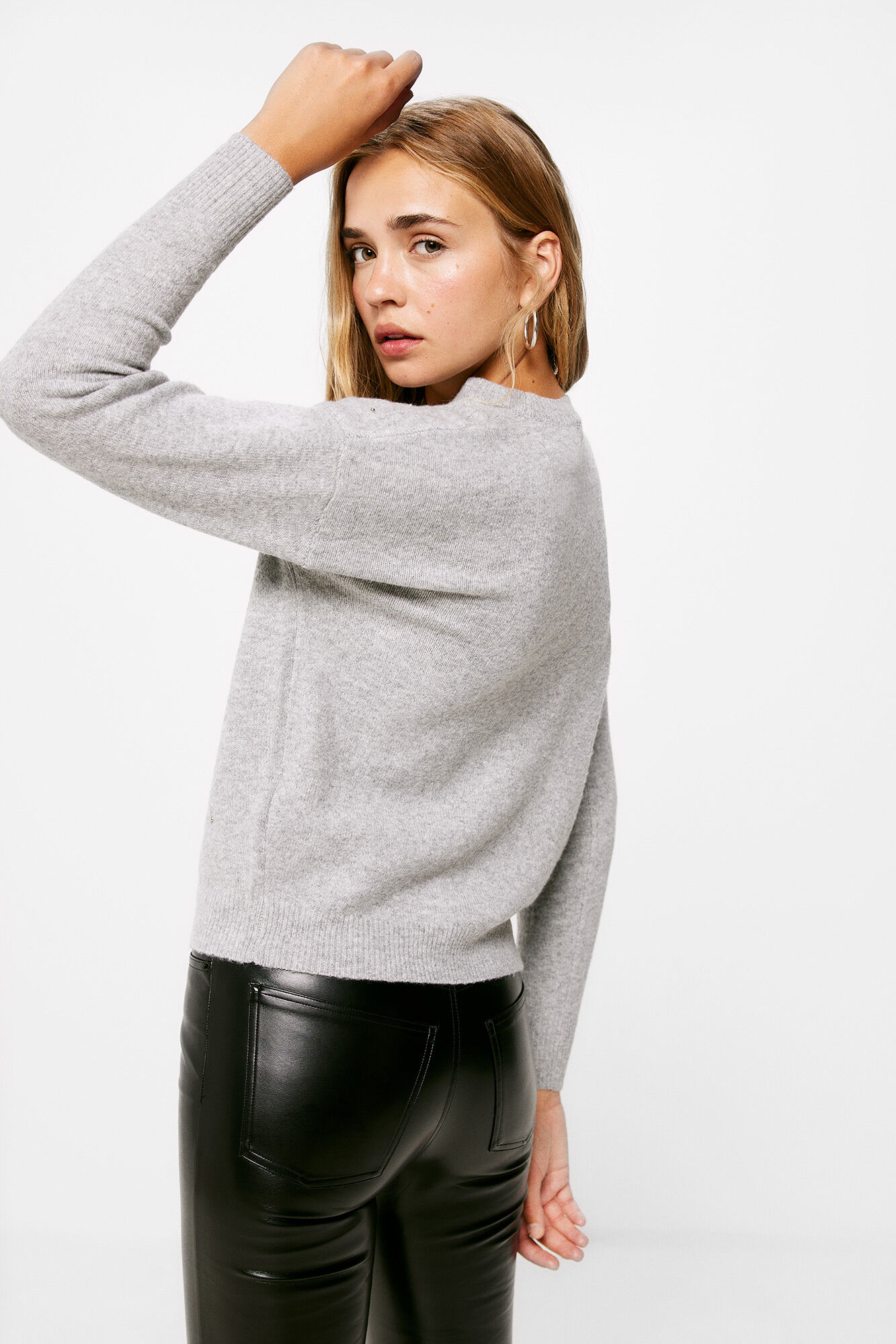 Springfield Su&eacute;ter Tachas gris