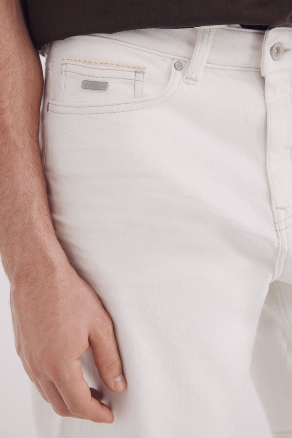 Springfield Bermudas denim blancas lavado regular fit estampado