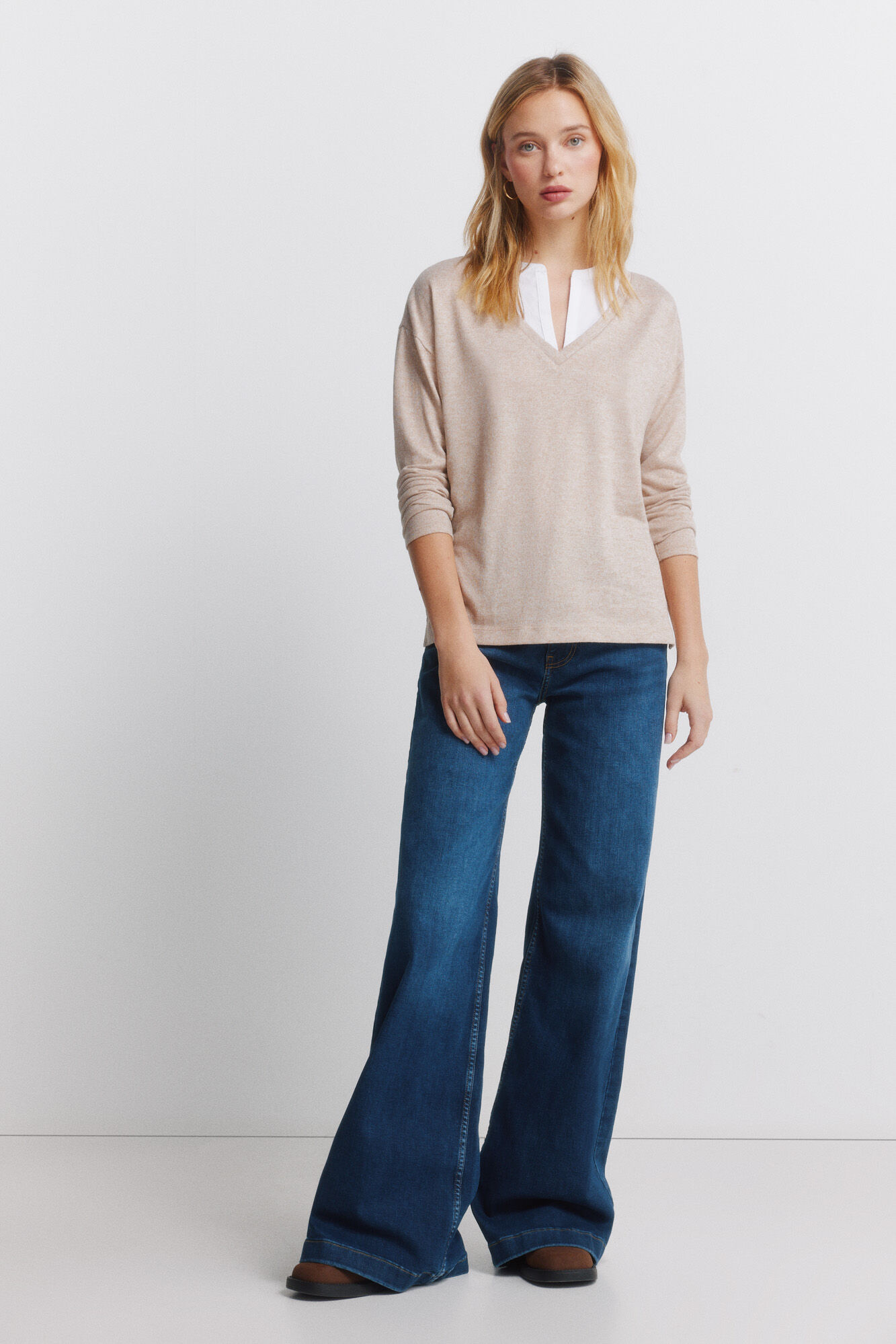 Springfield Playera manga larga escote en pico caf&eacute;