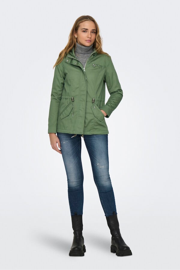 Only Parka con capucha verde