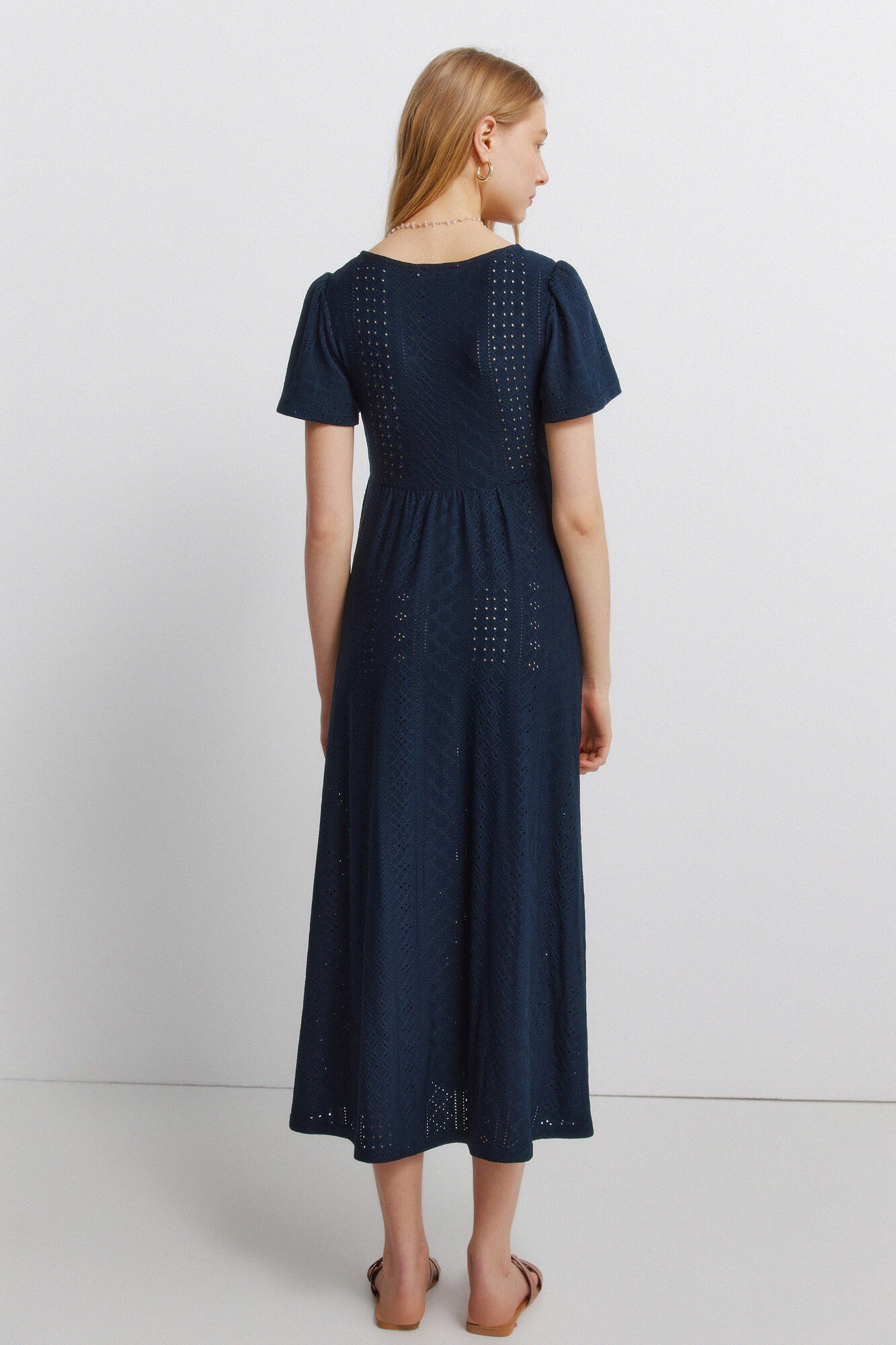 Springfield Vestido midi bordado suizo azul