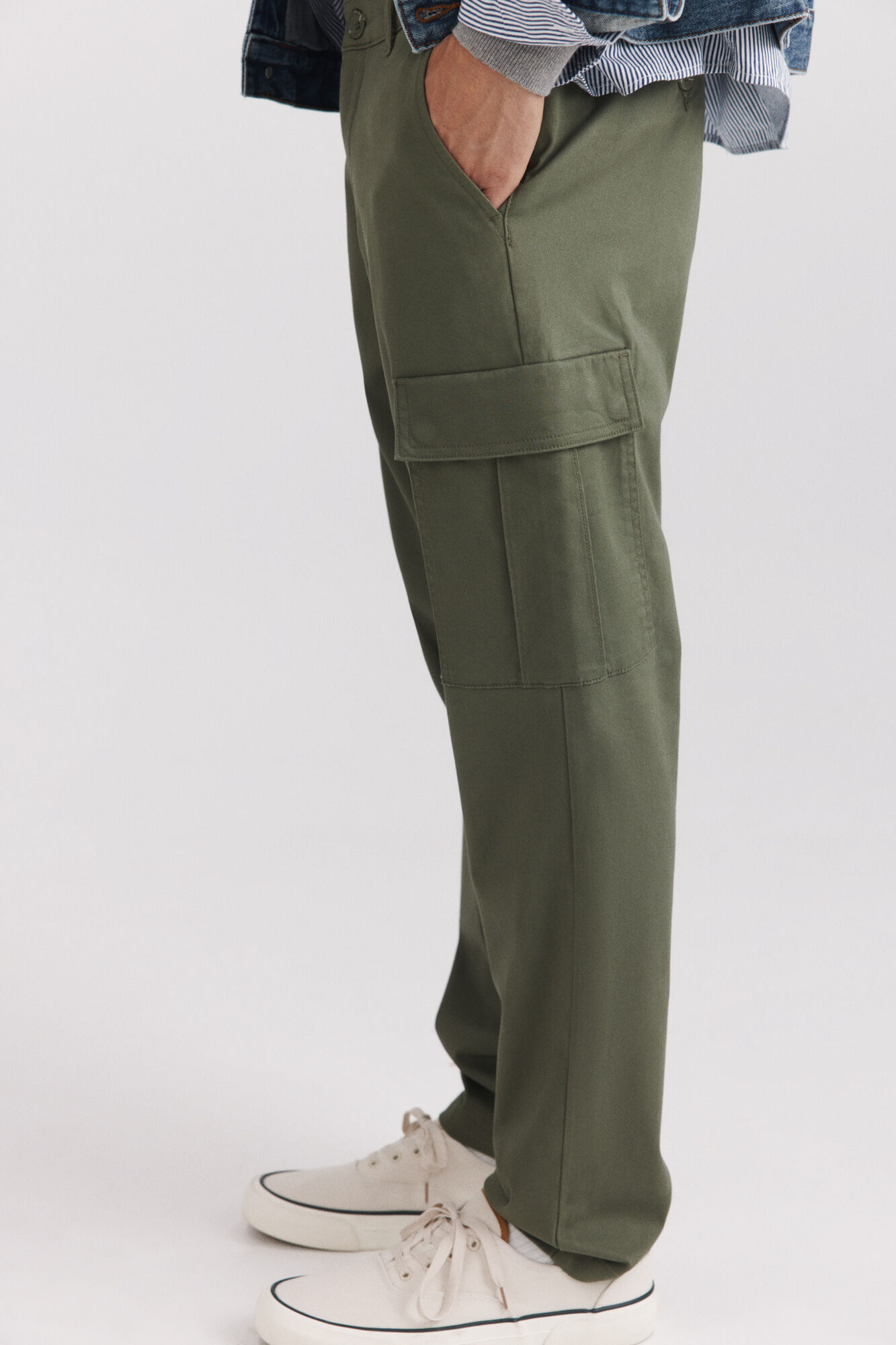 Springfield Pantal&oacute;n cargo c&oacute;modo kaki