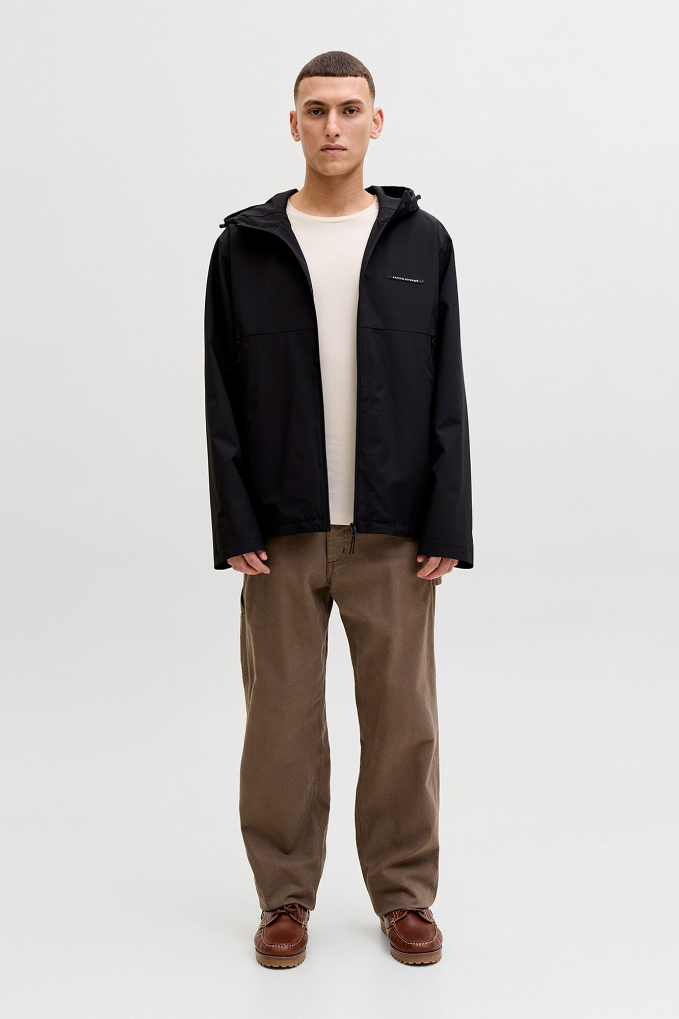 Jack & Jones Playera slim fit de algod&oacute;n con logo icono gris