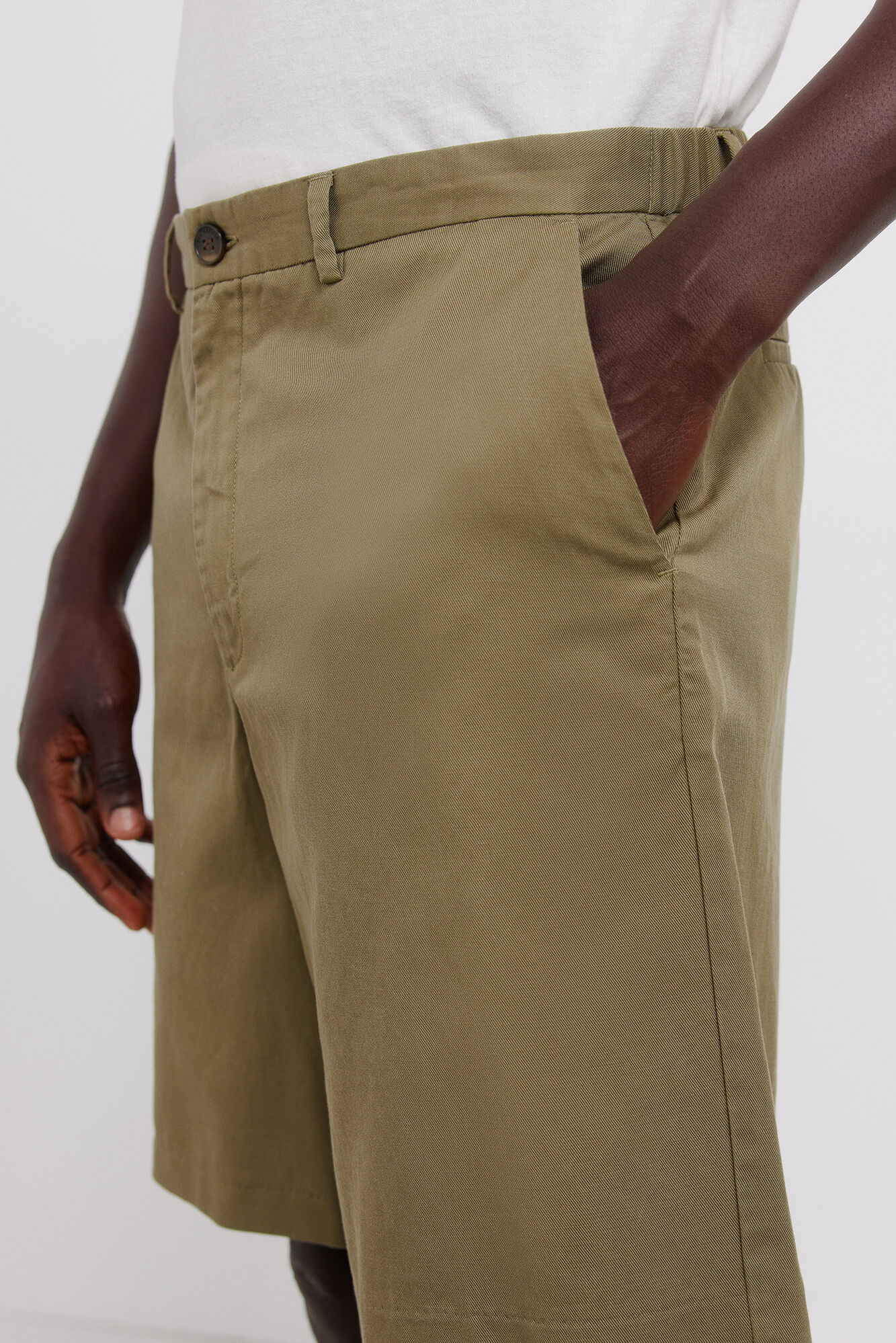Springfield Bermuda fluida holgada kaki