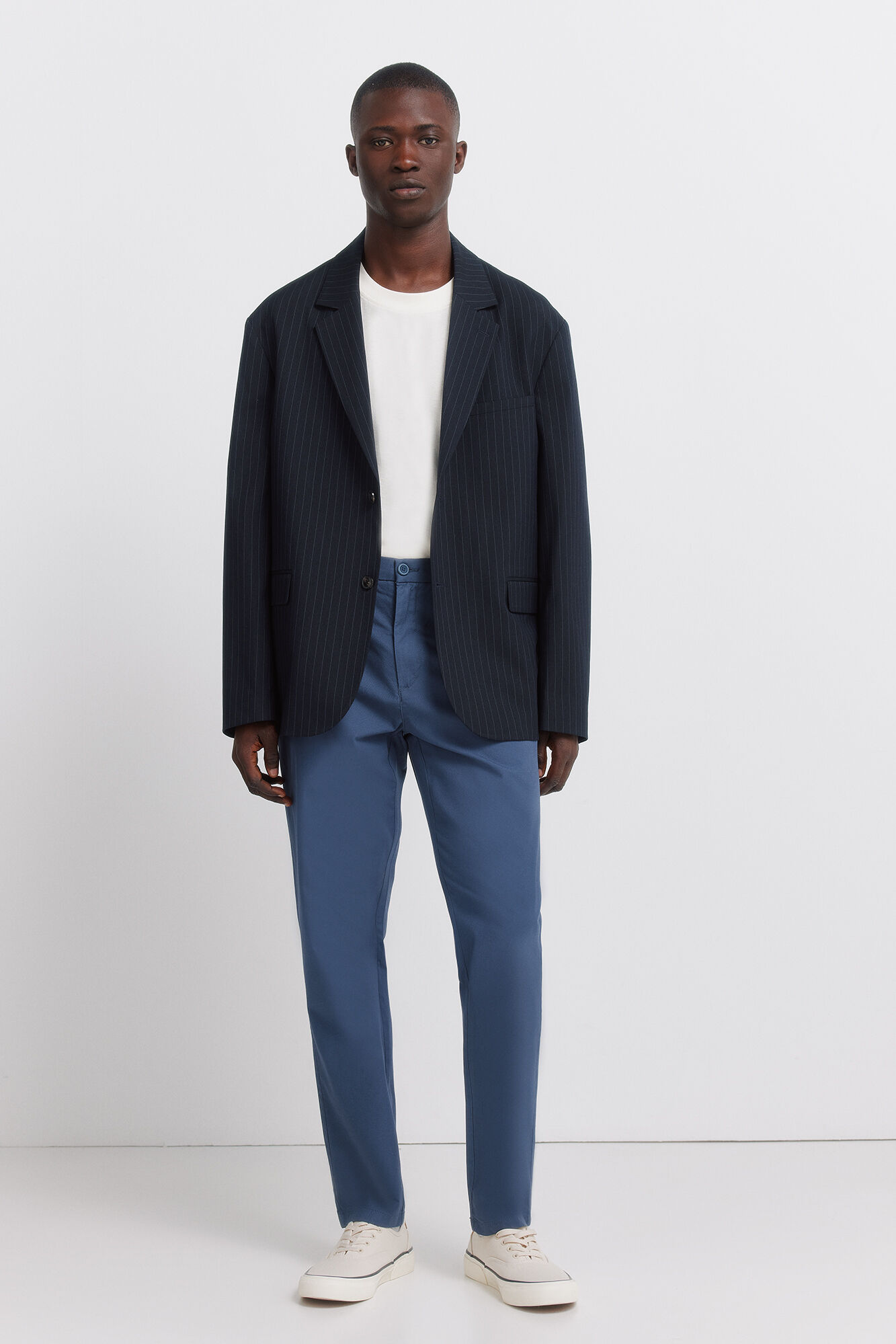 Springfield Pantal&oacute;n chino slim fit de estructura comfort