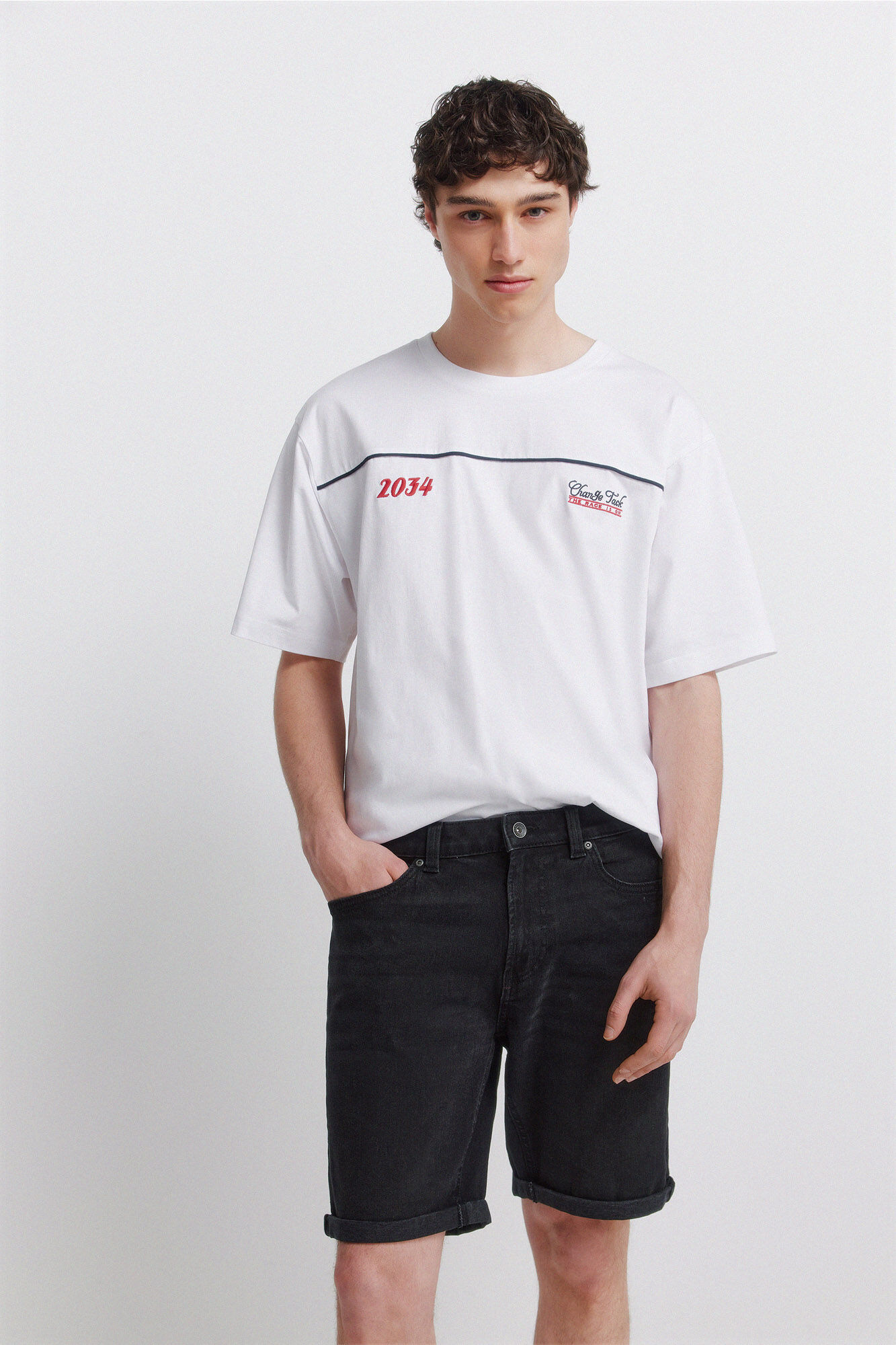 Springfield Bermuda de mezclilla b&aacute;sica slim fit negra negro