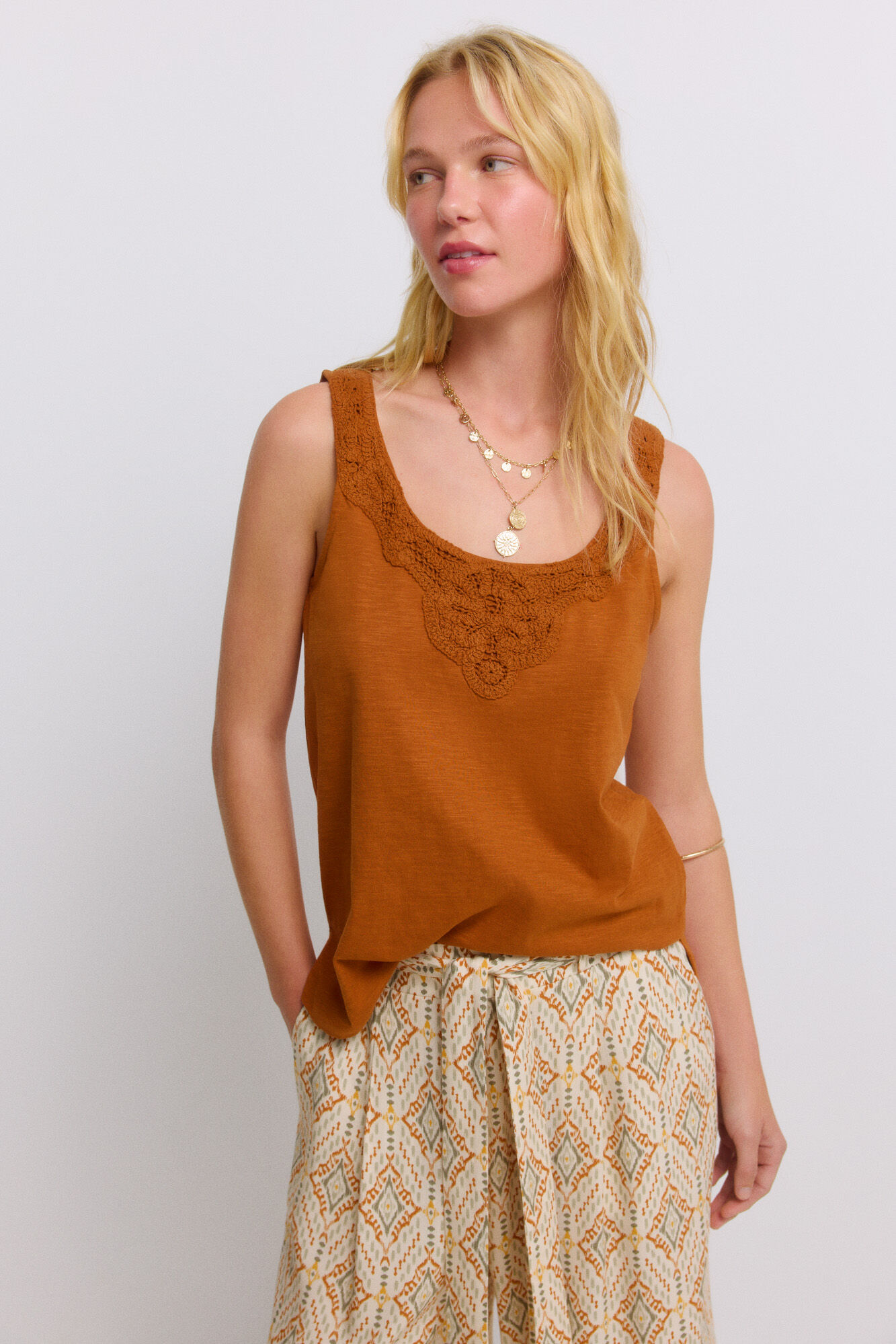 Springfield Playera sin mangas de crochet