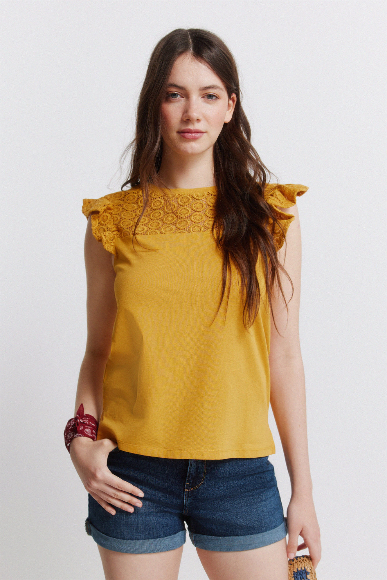 Springfield Playera con volantes y bordado suizo