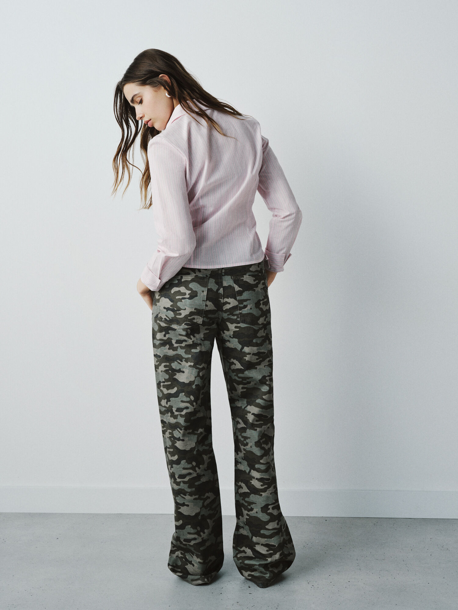 High Spirits Pantalones verde olivo kaki